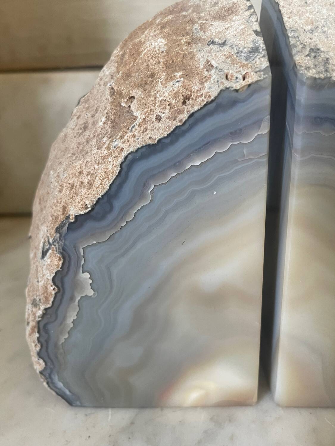 Paire de serre-livres en agate