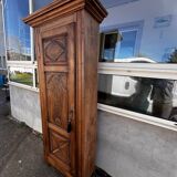 Antique oak bonnetière