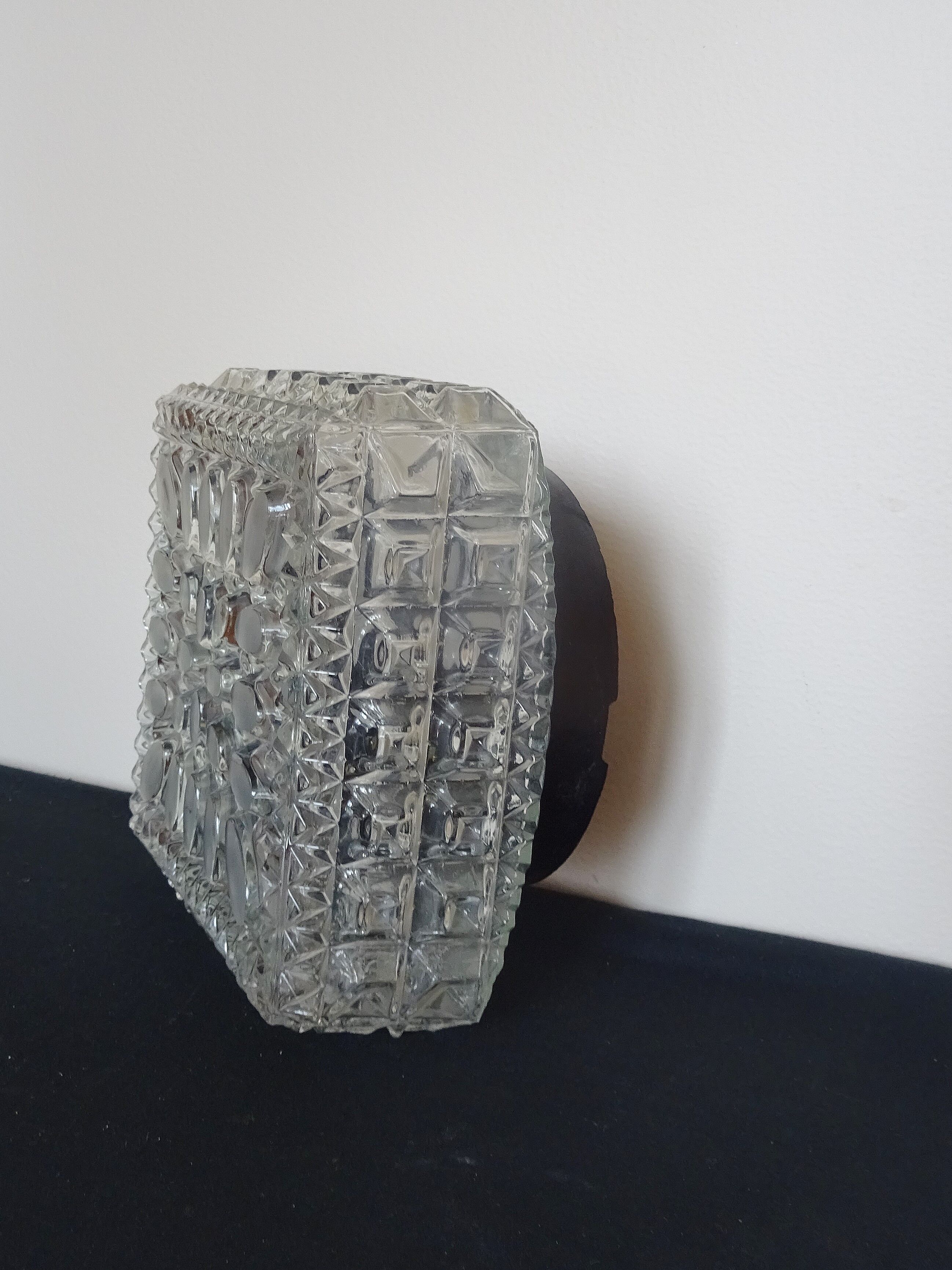 Ceiling light square bubbles