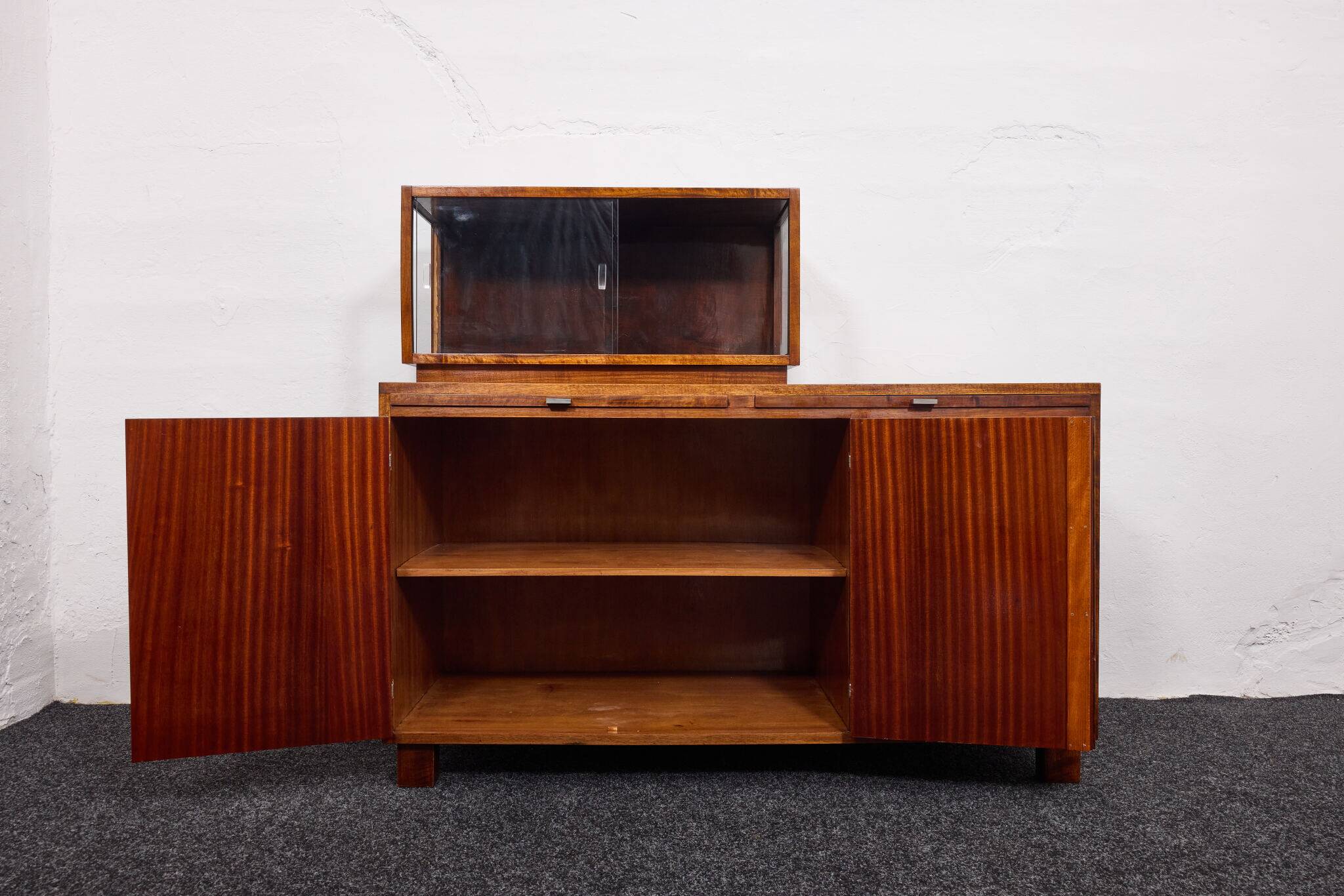 Buffet cubain en acajou de style Bauhaus, Gyula Kaesz, début des années 1940