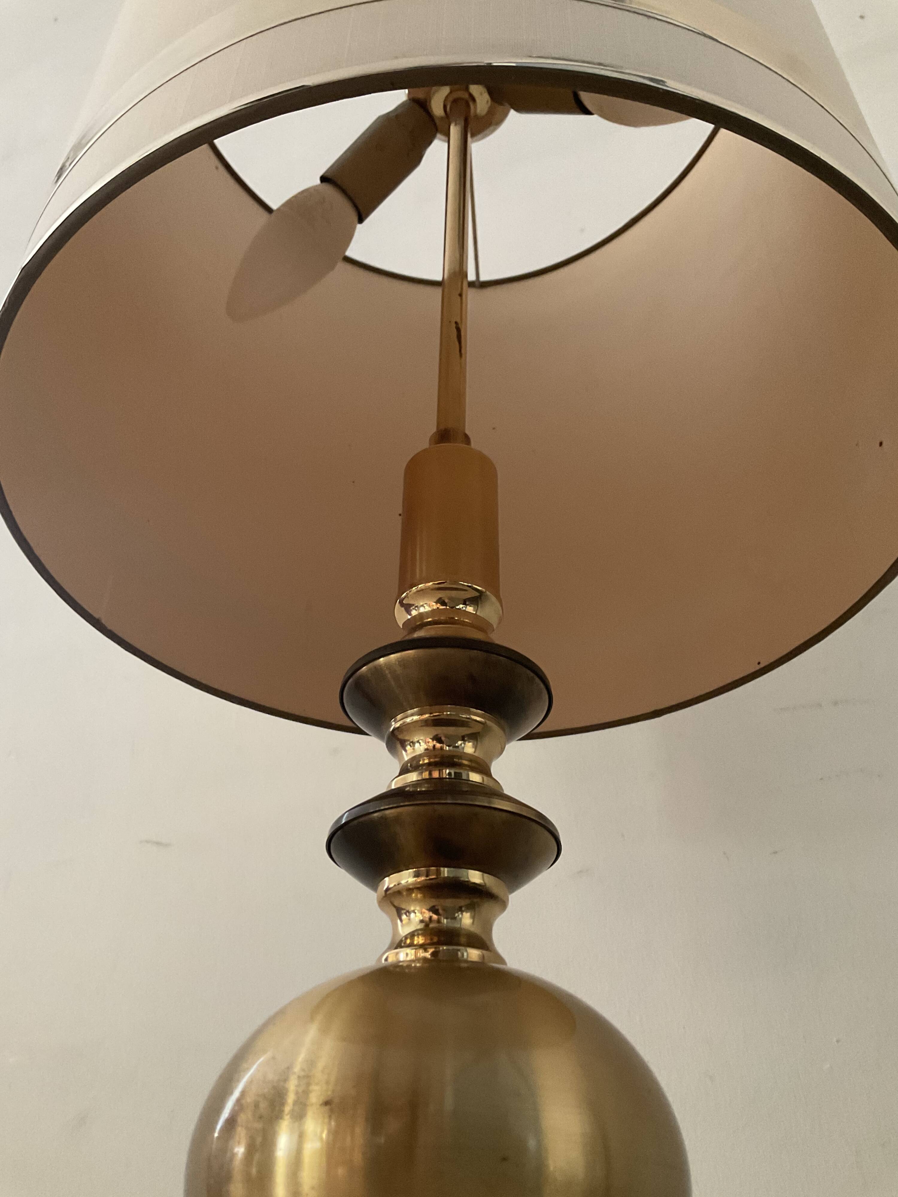 Lampe vintage en laiton des années 70