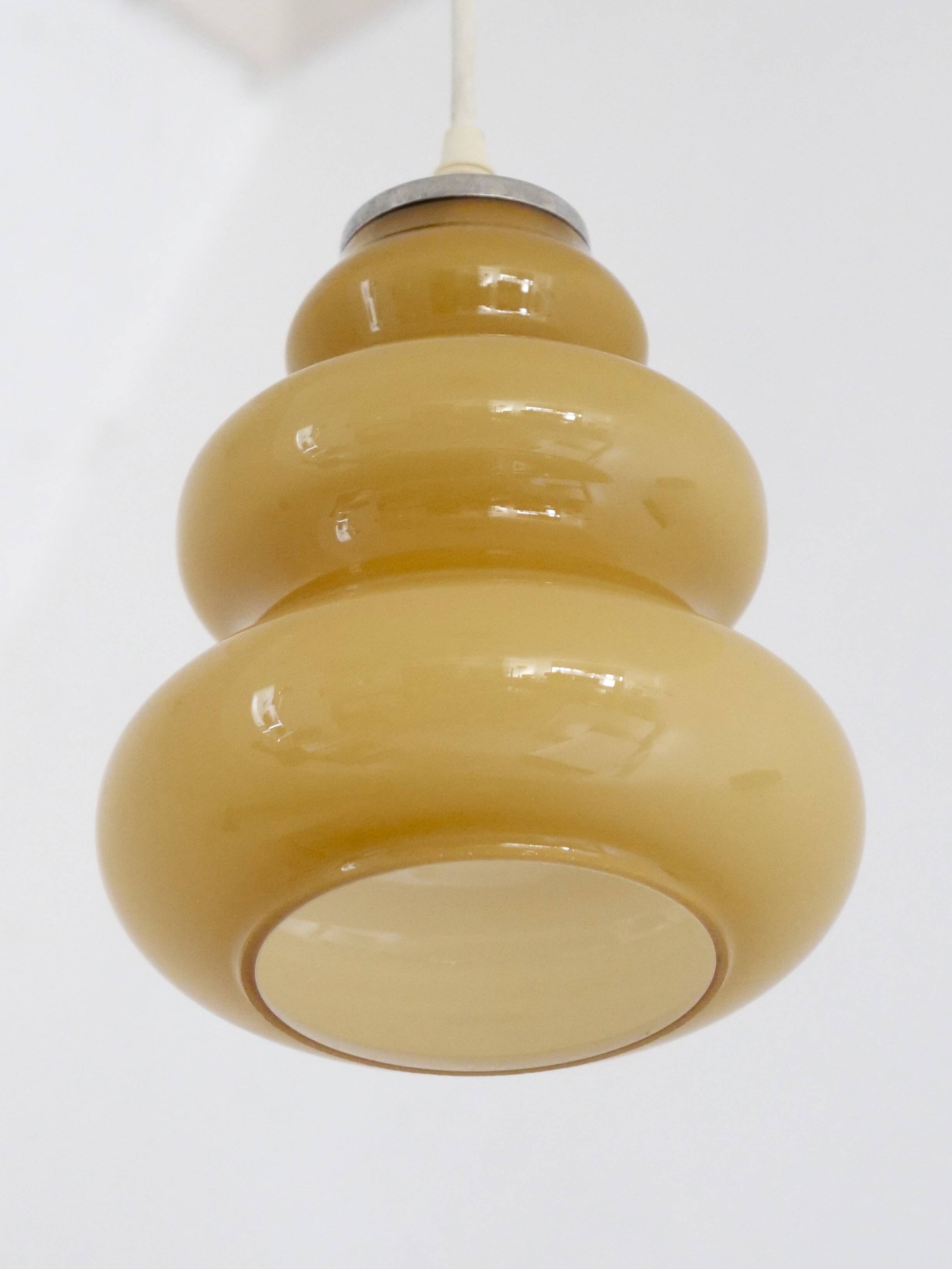 suspension opaline space age design 70s