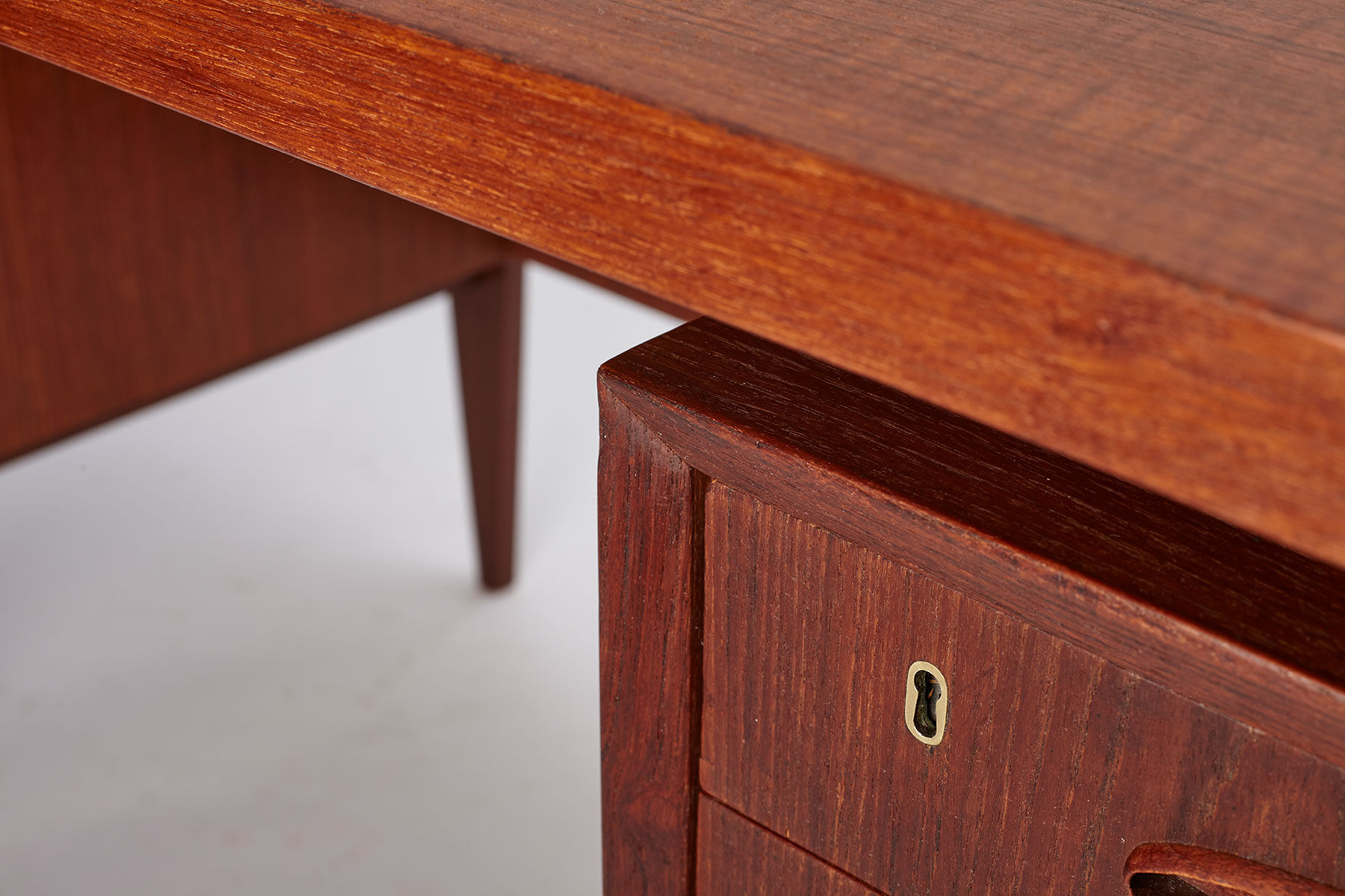 Bureau en teck du milieu du siècle, Danemark années 1960