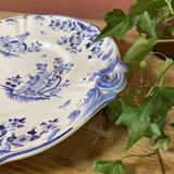 Soup tureen and its presentation dish with blue Moustiers decor