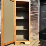 Renovated wooden cloakroom