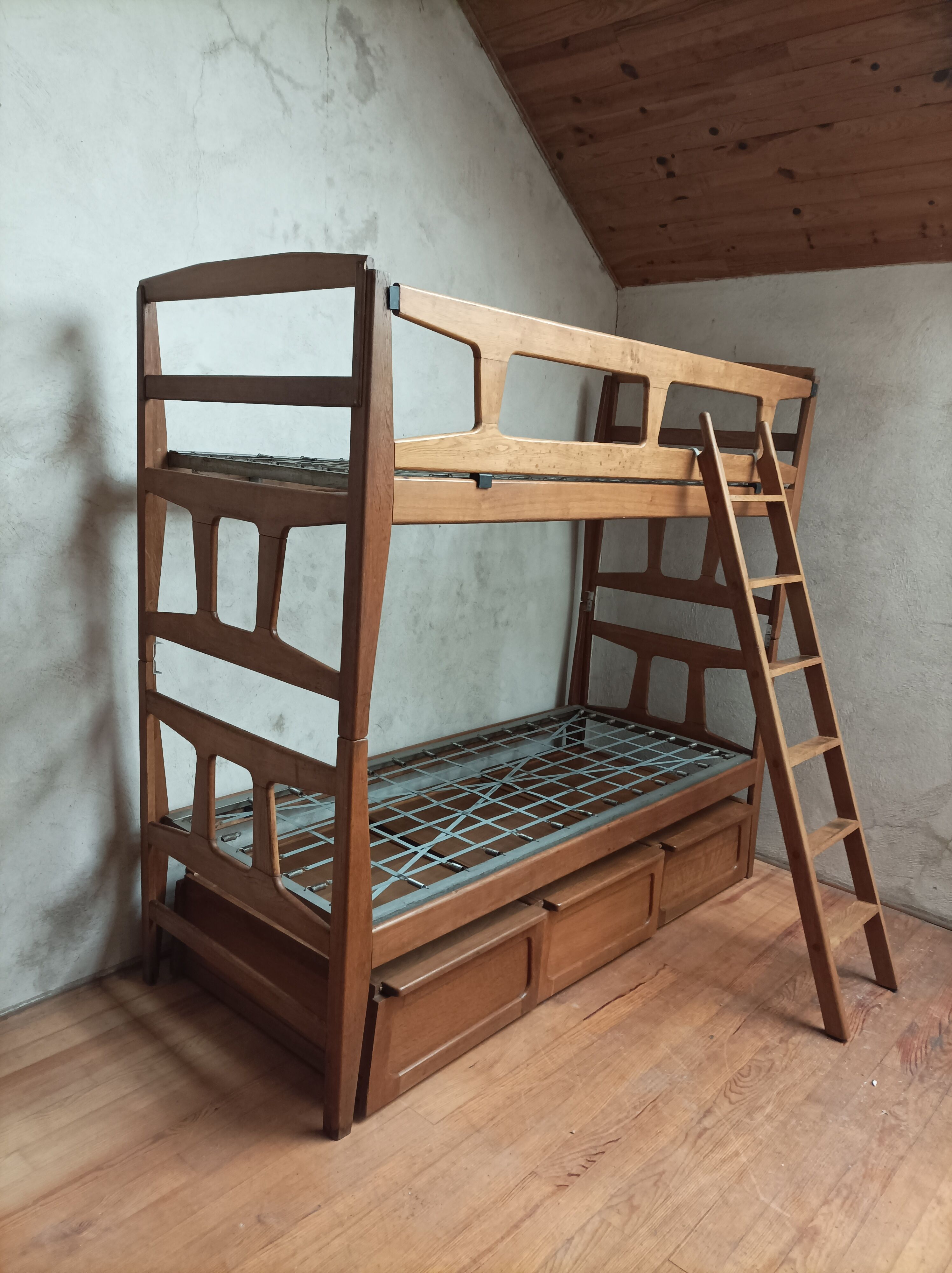 Stackable twin beds with storage chests