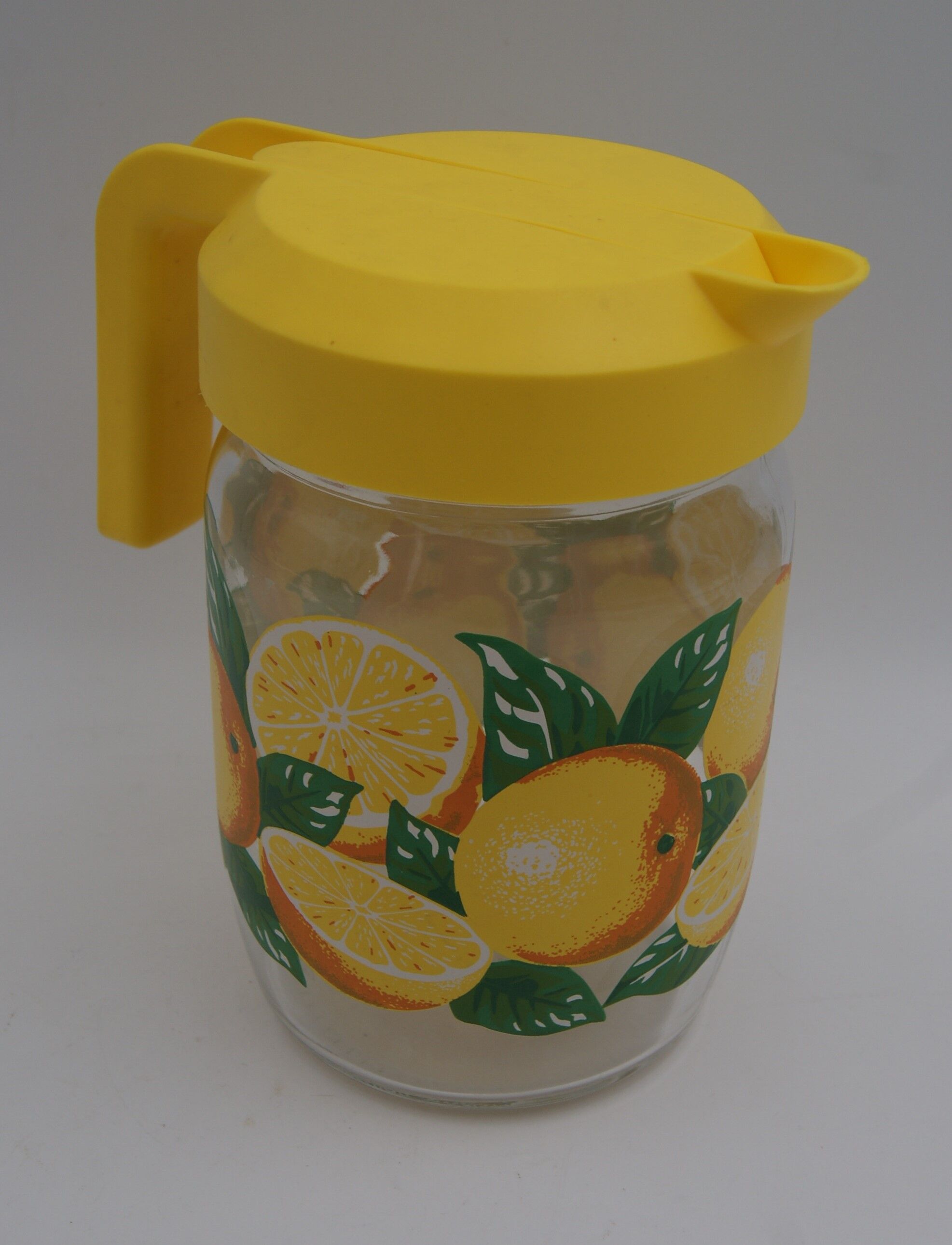 Carafe en verre citrons vintage
