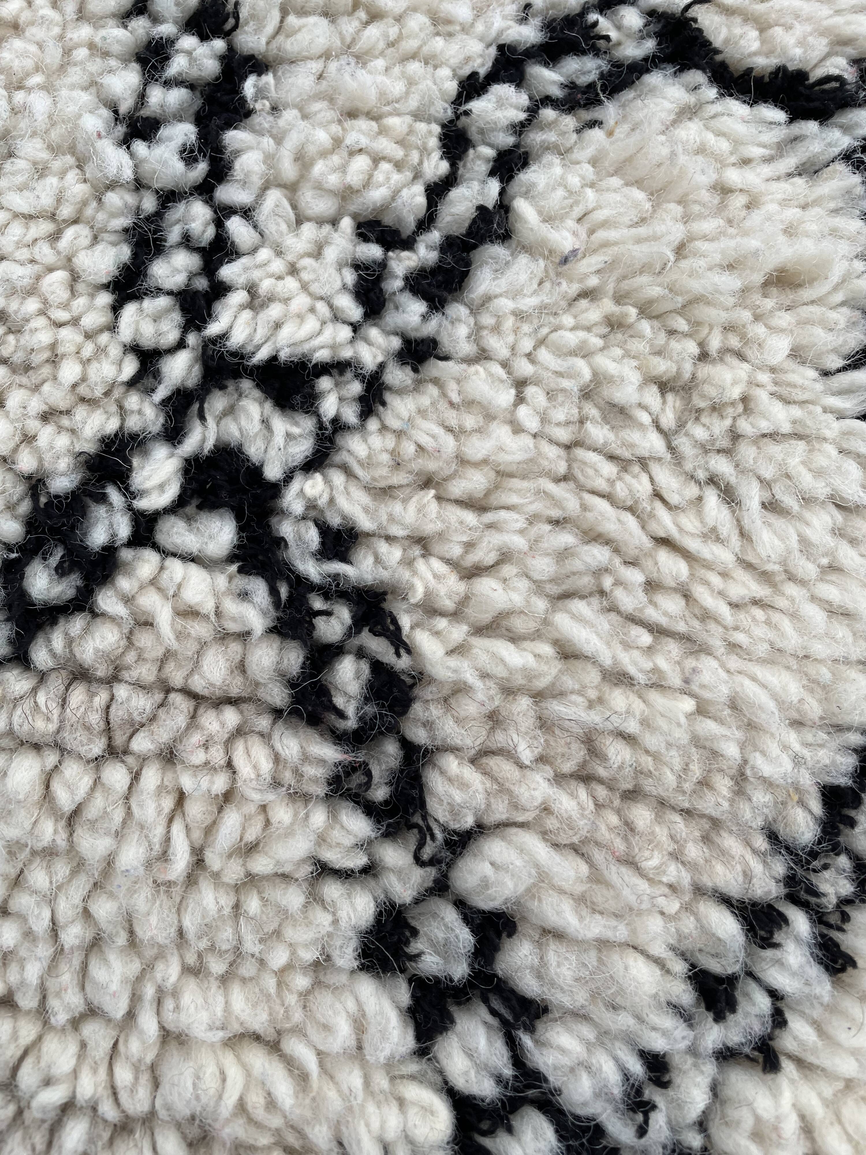 Carpet berbere beni ouarain 115x200 cm