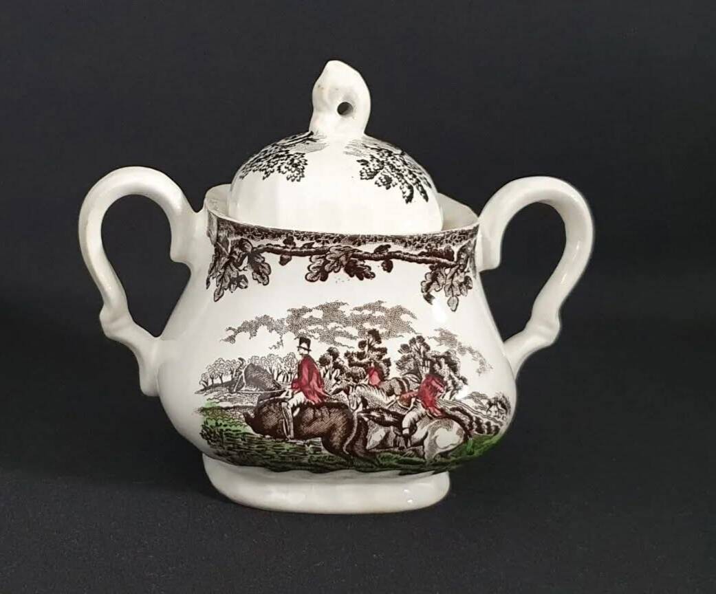Creamer set / Milk jug and sugar bowl Myotts Country Life