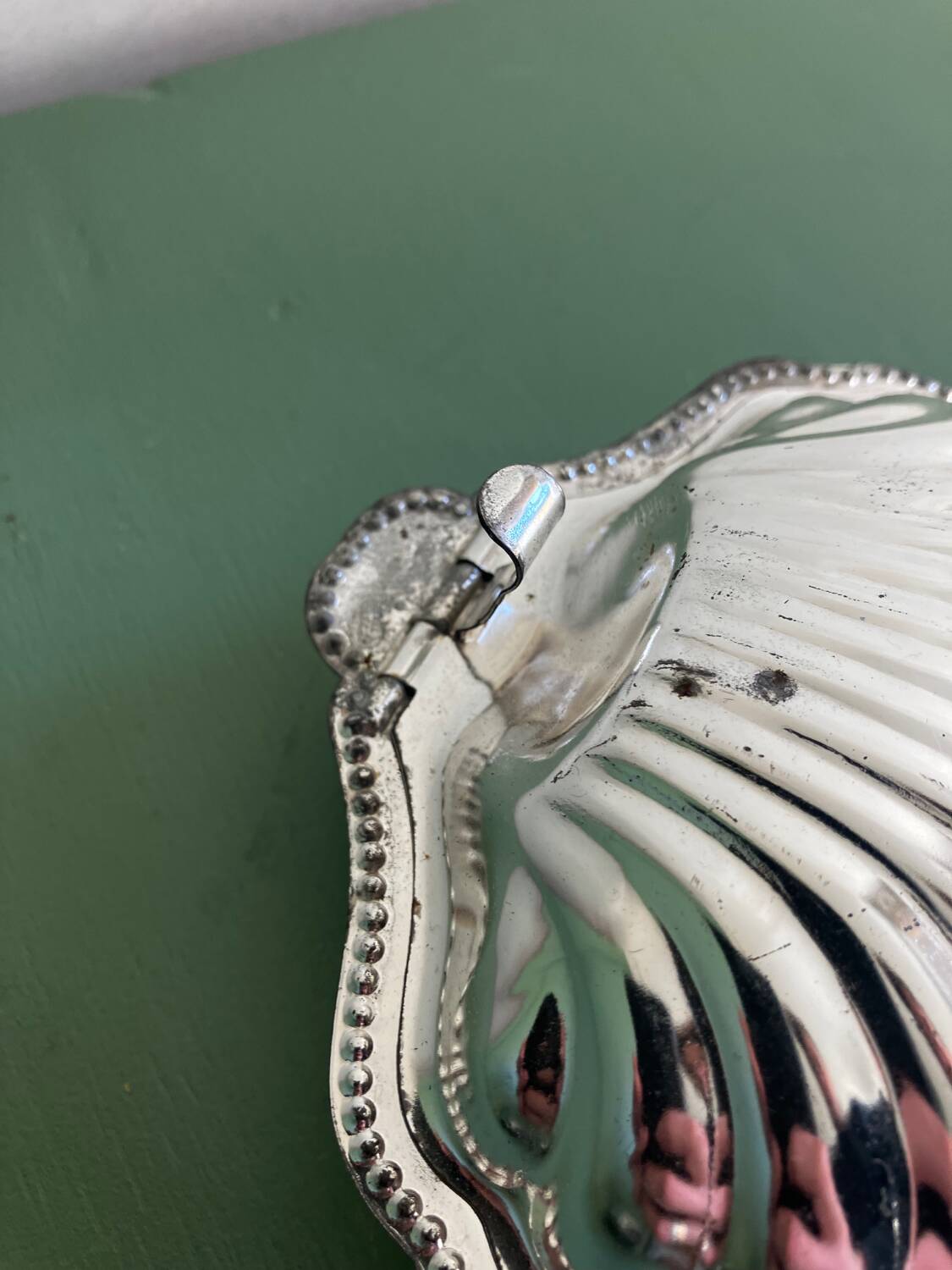 Vintage shell butter dish