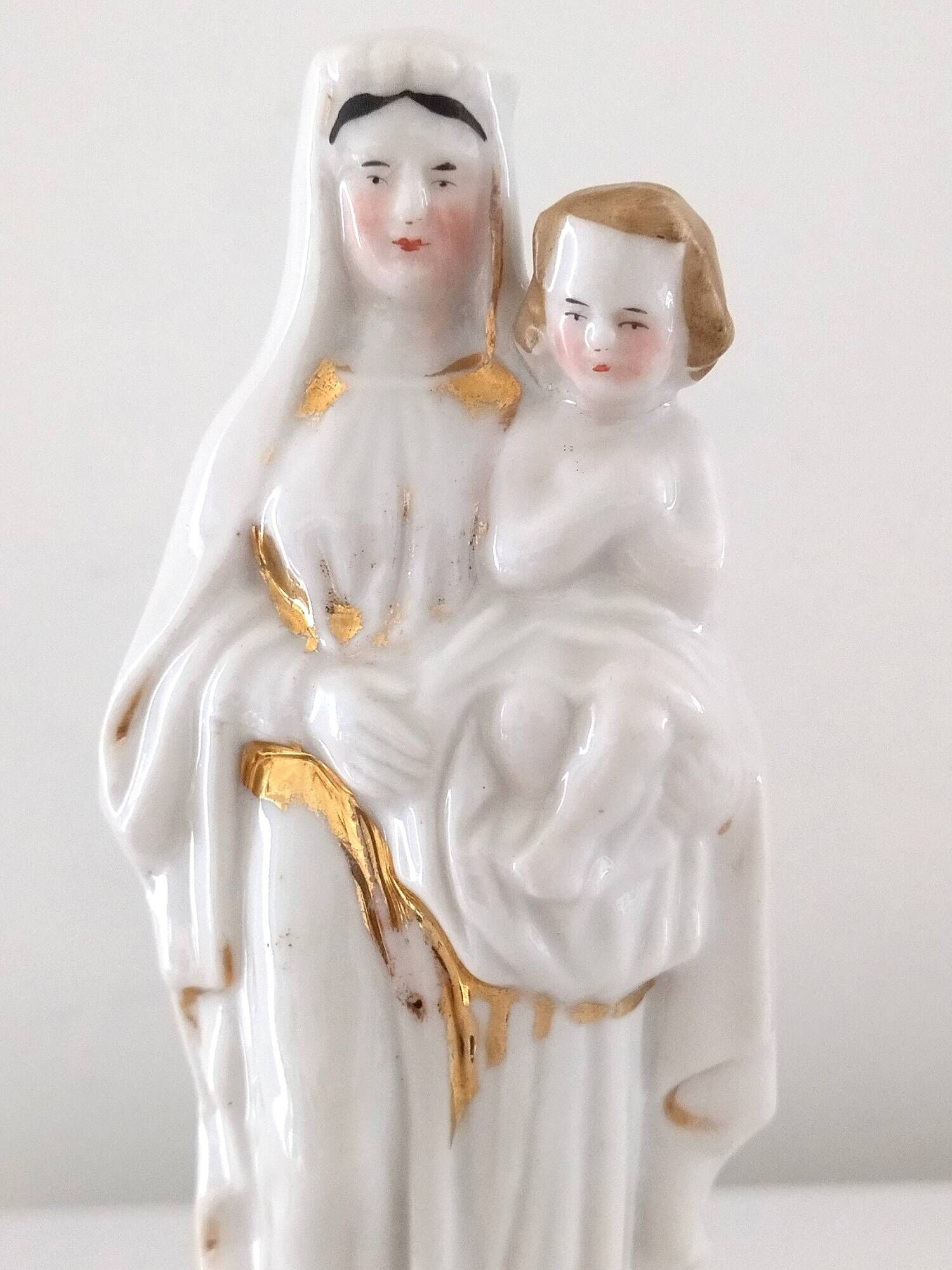 Statuette of the Virgin and Child in porcelain Old Brussels XIX and its niche