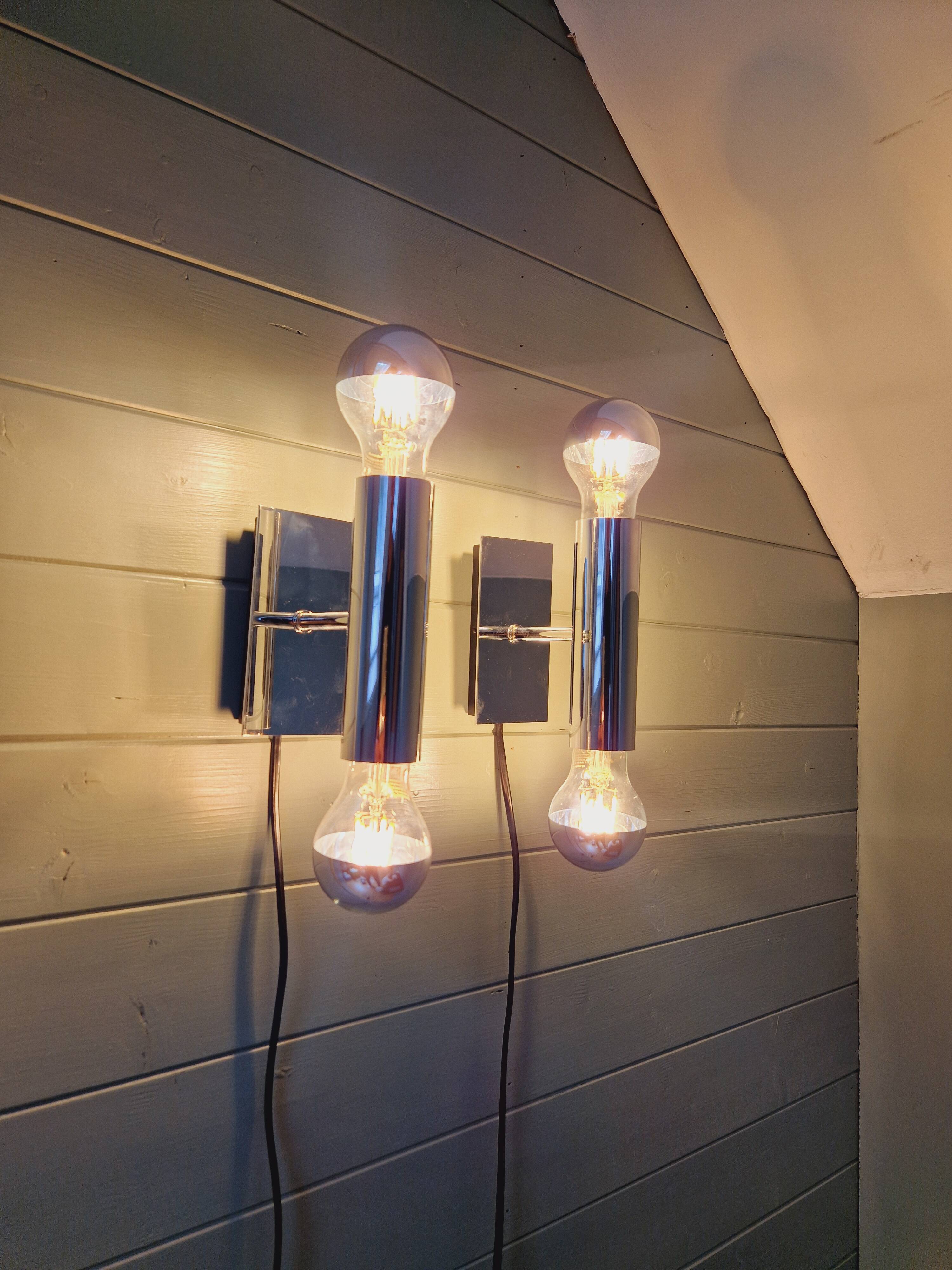 Pair of tubular double-light wall lights in chrome-plated metal, 1970s