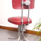 Chaise pivotante skaï bordeau 1960