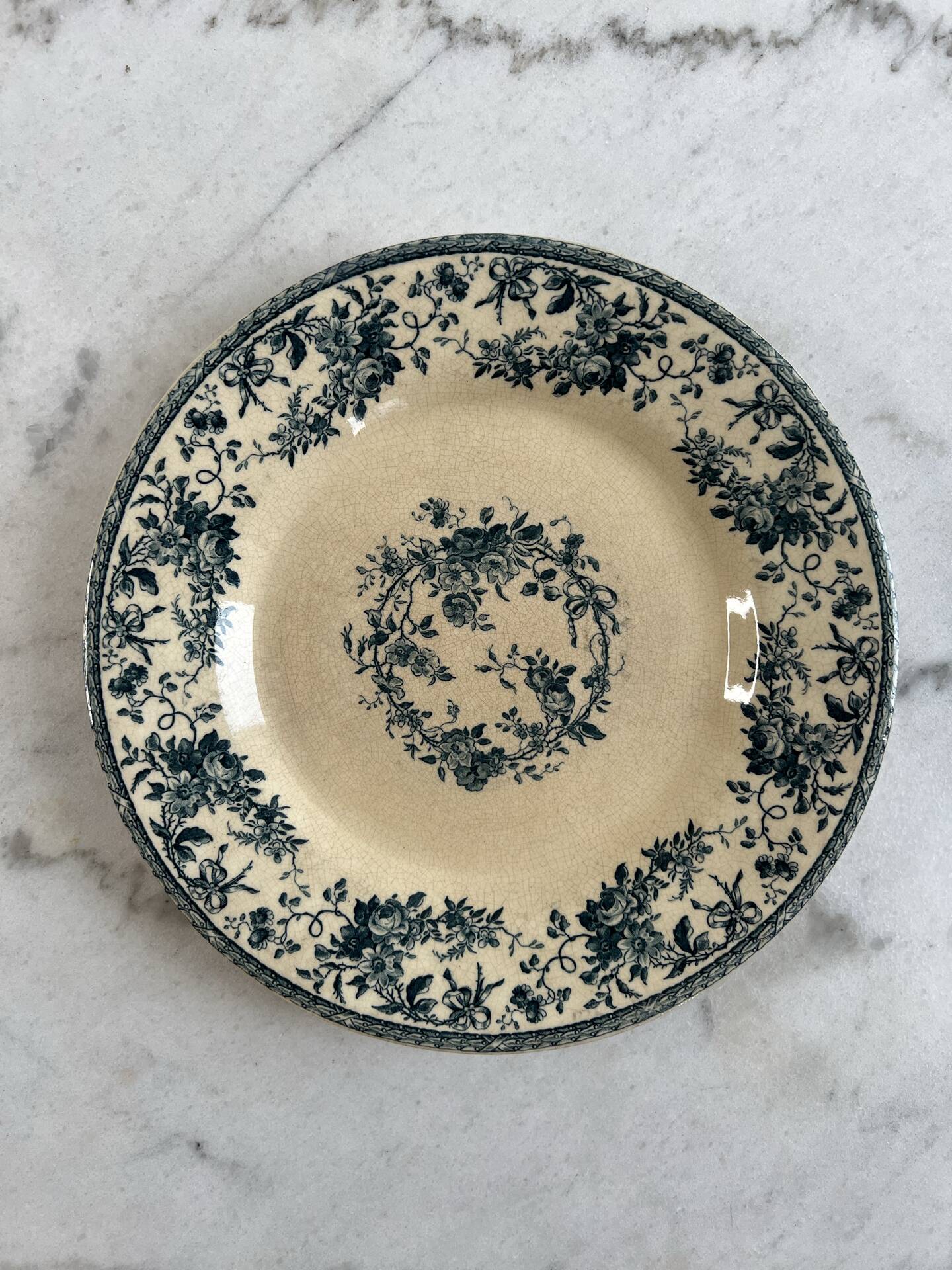 Ironstone gien 1875 — bouquet of roses collection set of 12