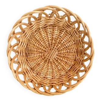 Woven wicker fruit basket