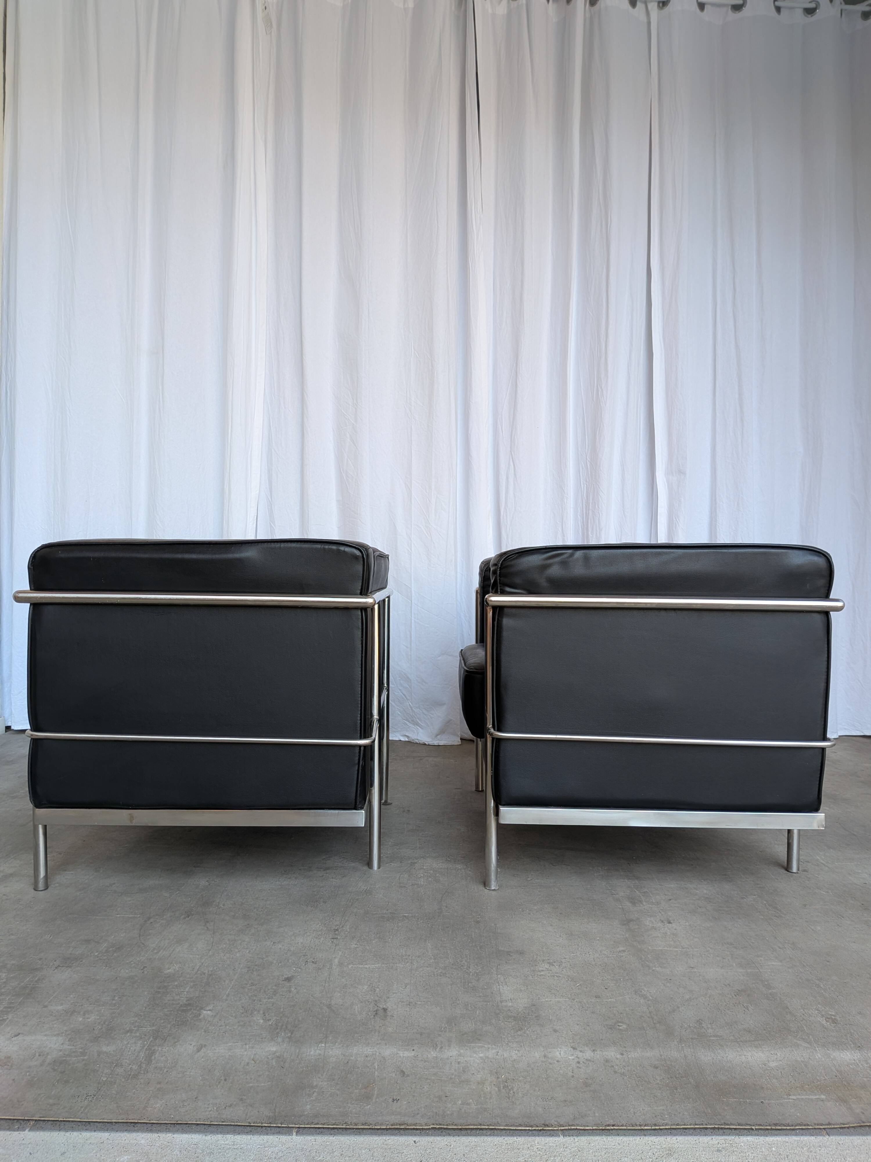 Set of 2 Mid-century Black Leather Lounge Chairs / Italian Design Armchairs