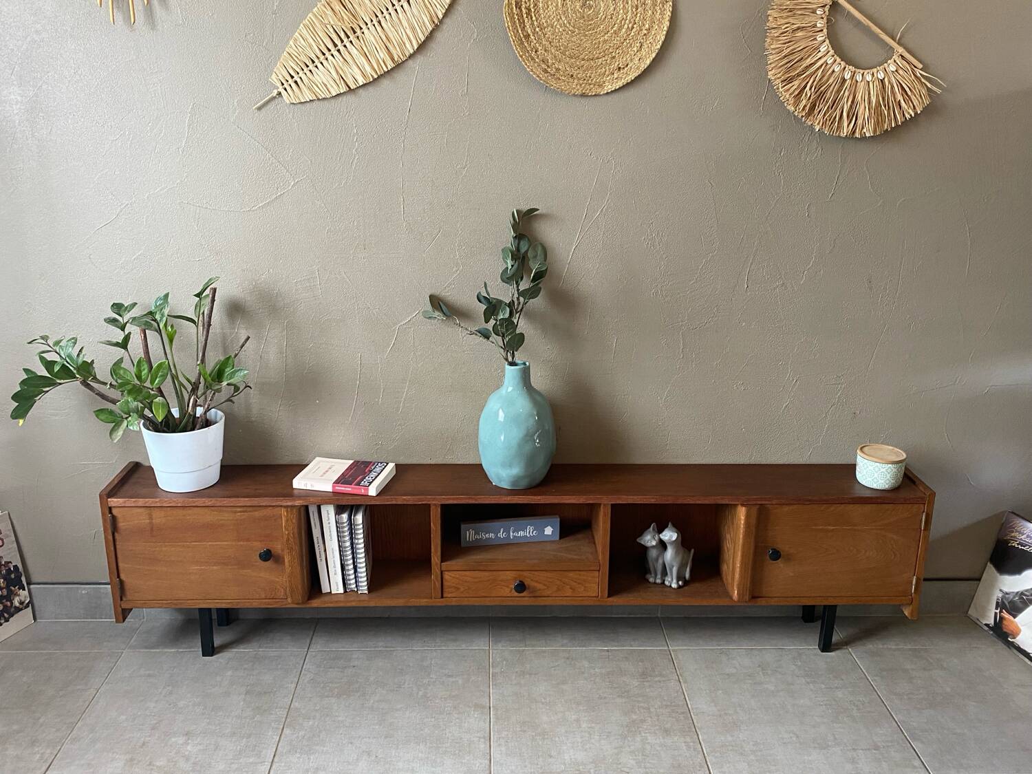 Low vintage sideboard (shallow)