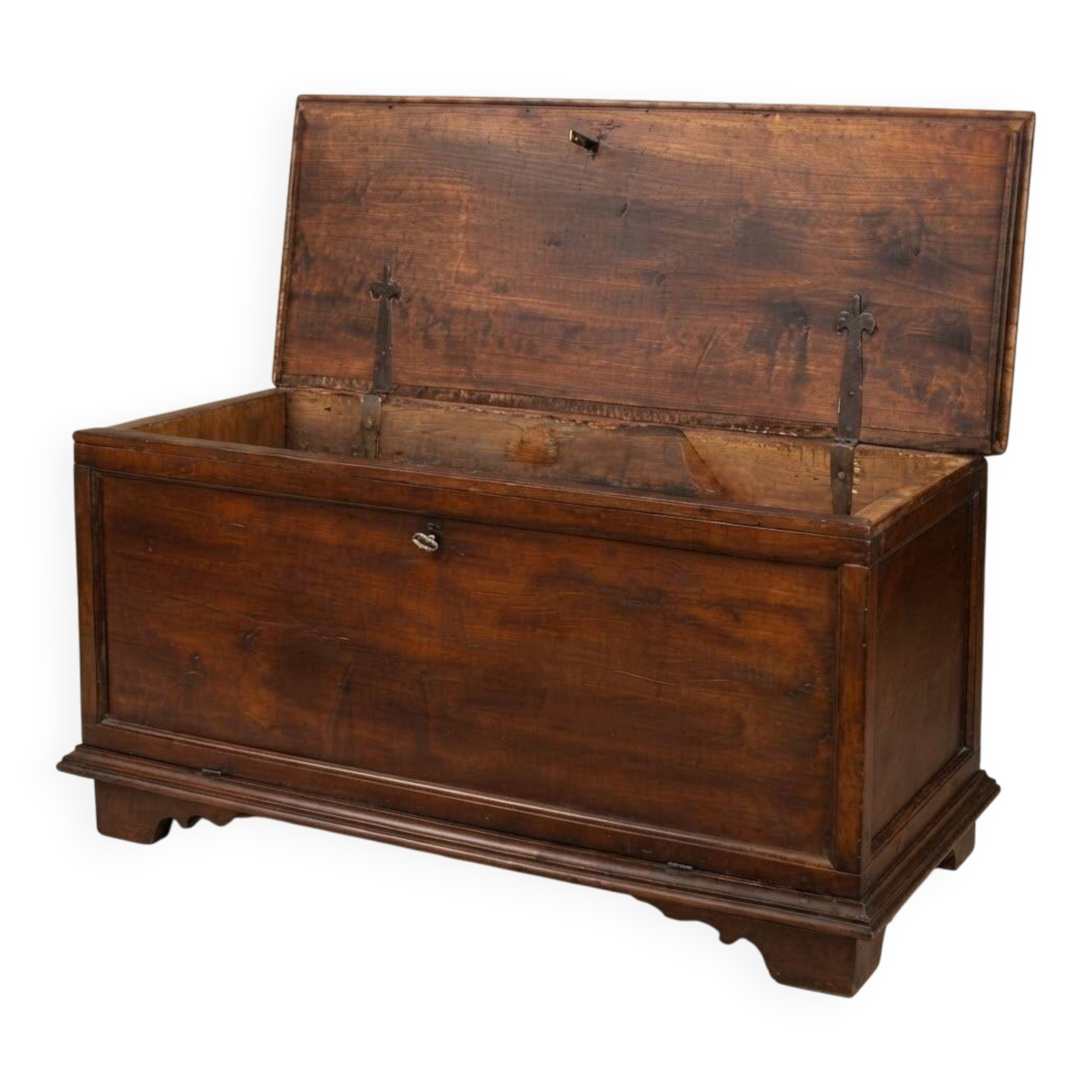 Antique chest/cassapanca restored from the late 18th - early 19th century.