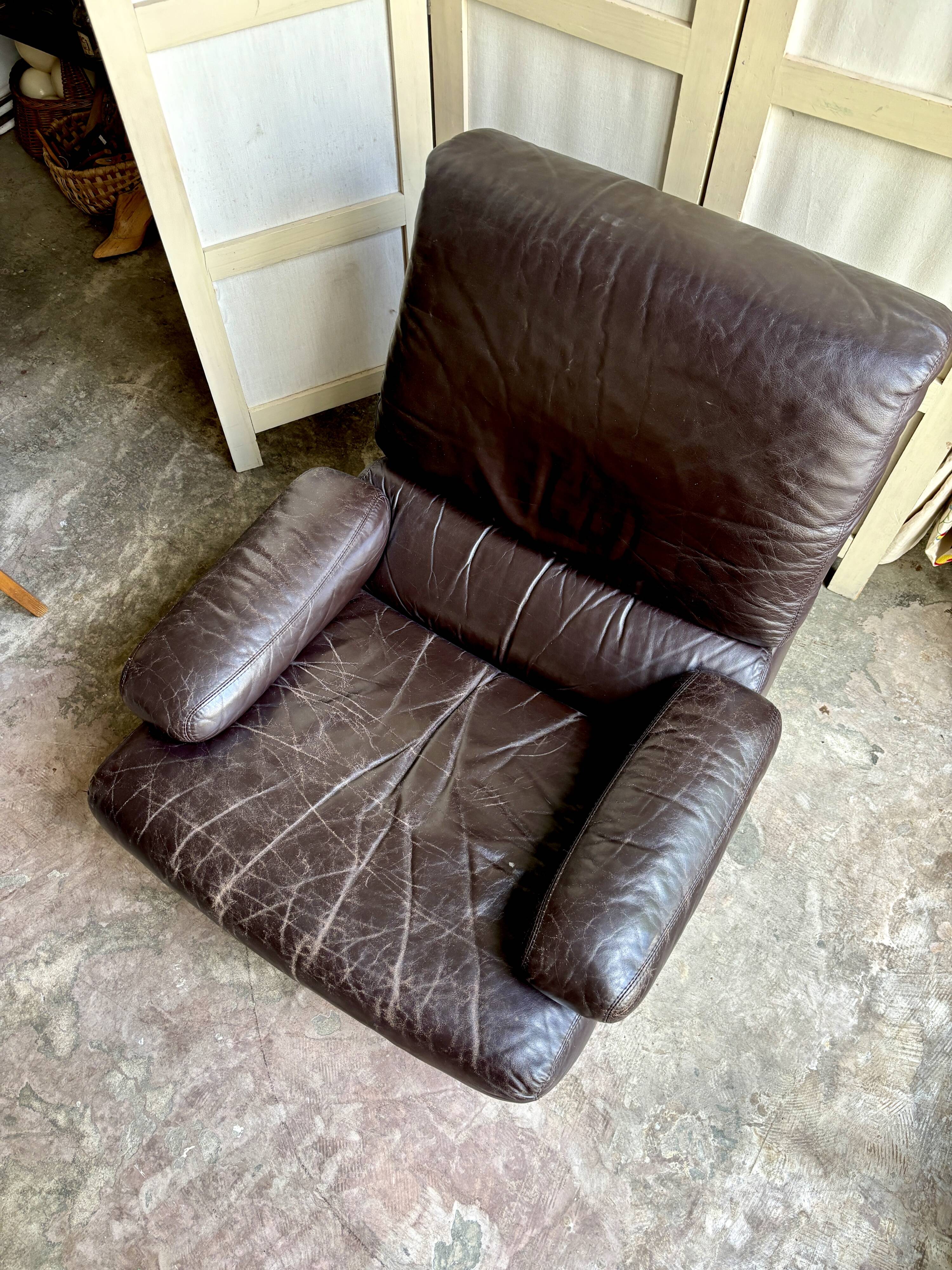 Fauteuil en cuir marron