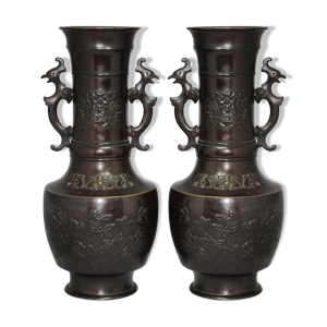 Paire de vases en bronze