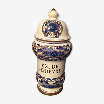 Saint Clement porcelain apothecary pot