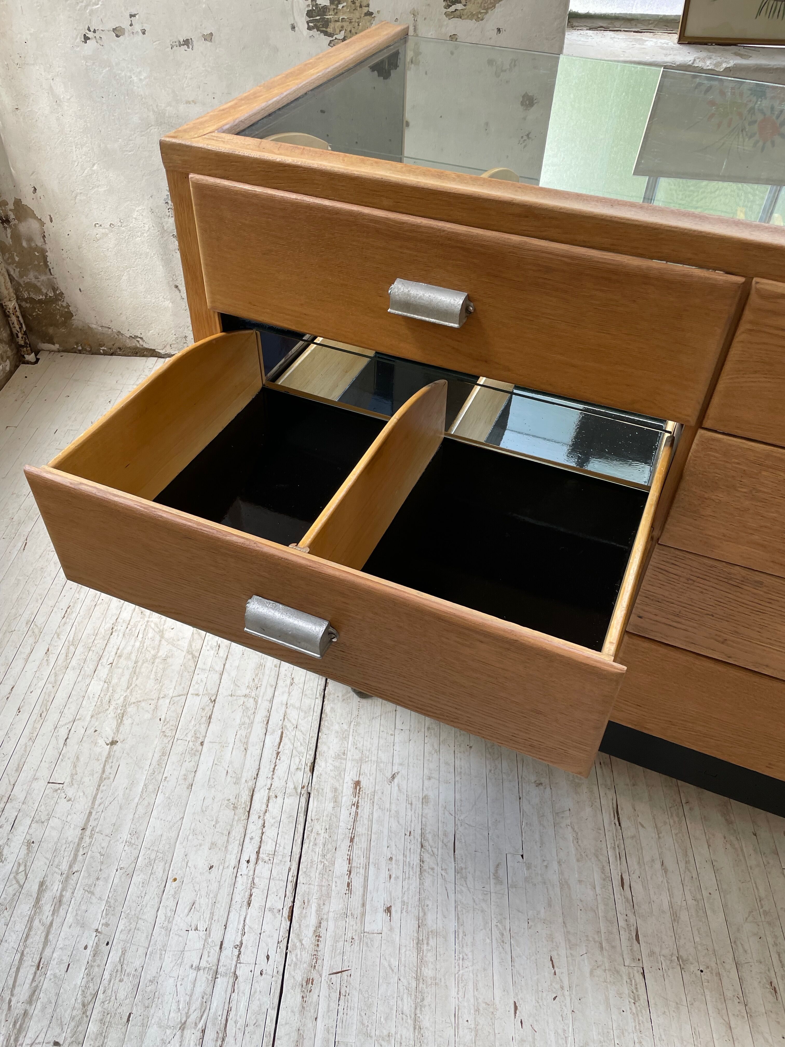 Glass trading post 50s