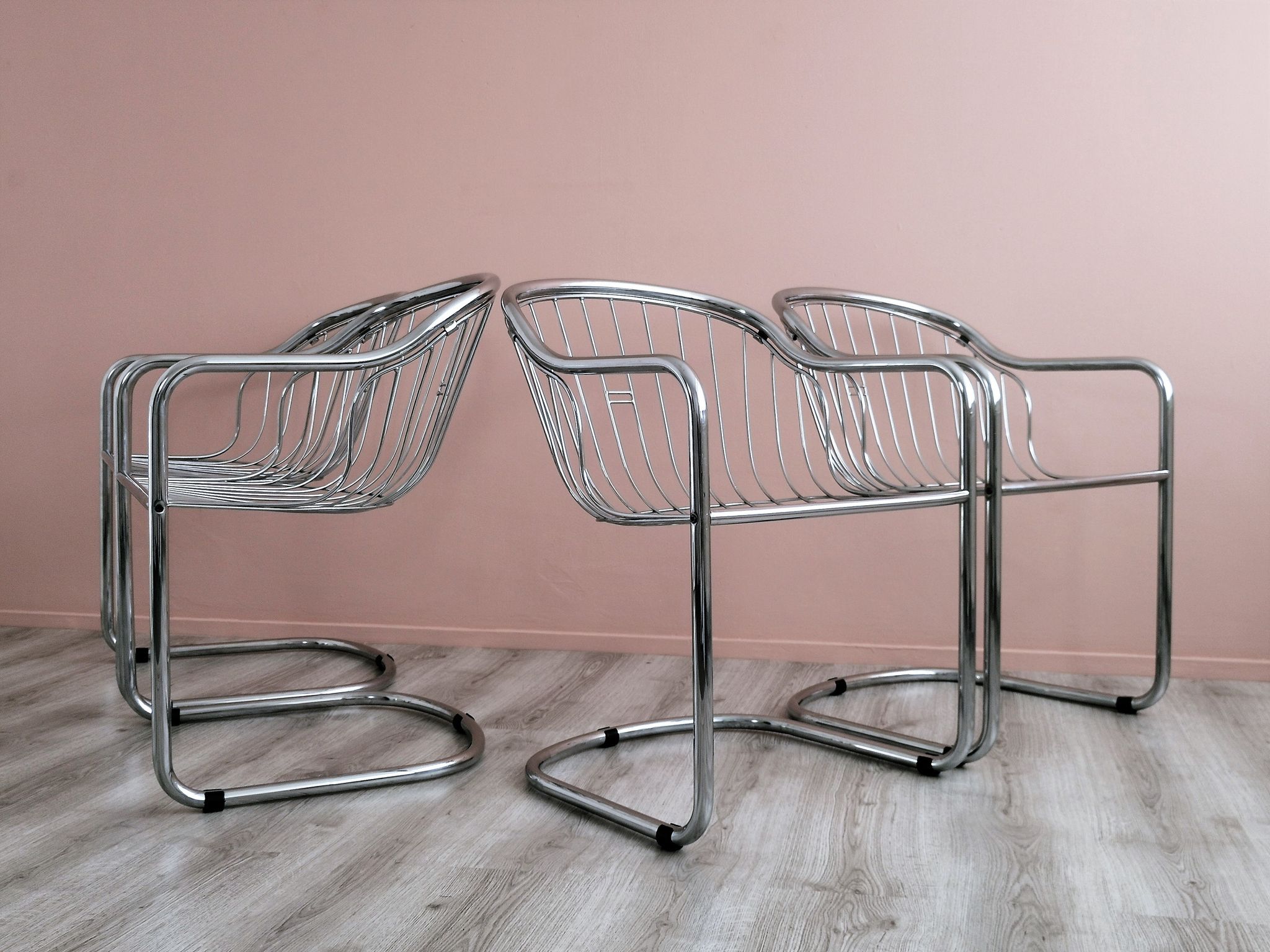 Ensemble de 4 chaises à manger chrome