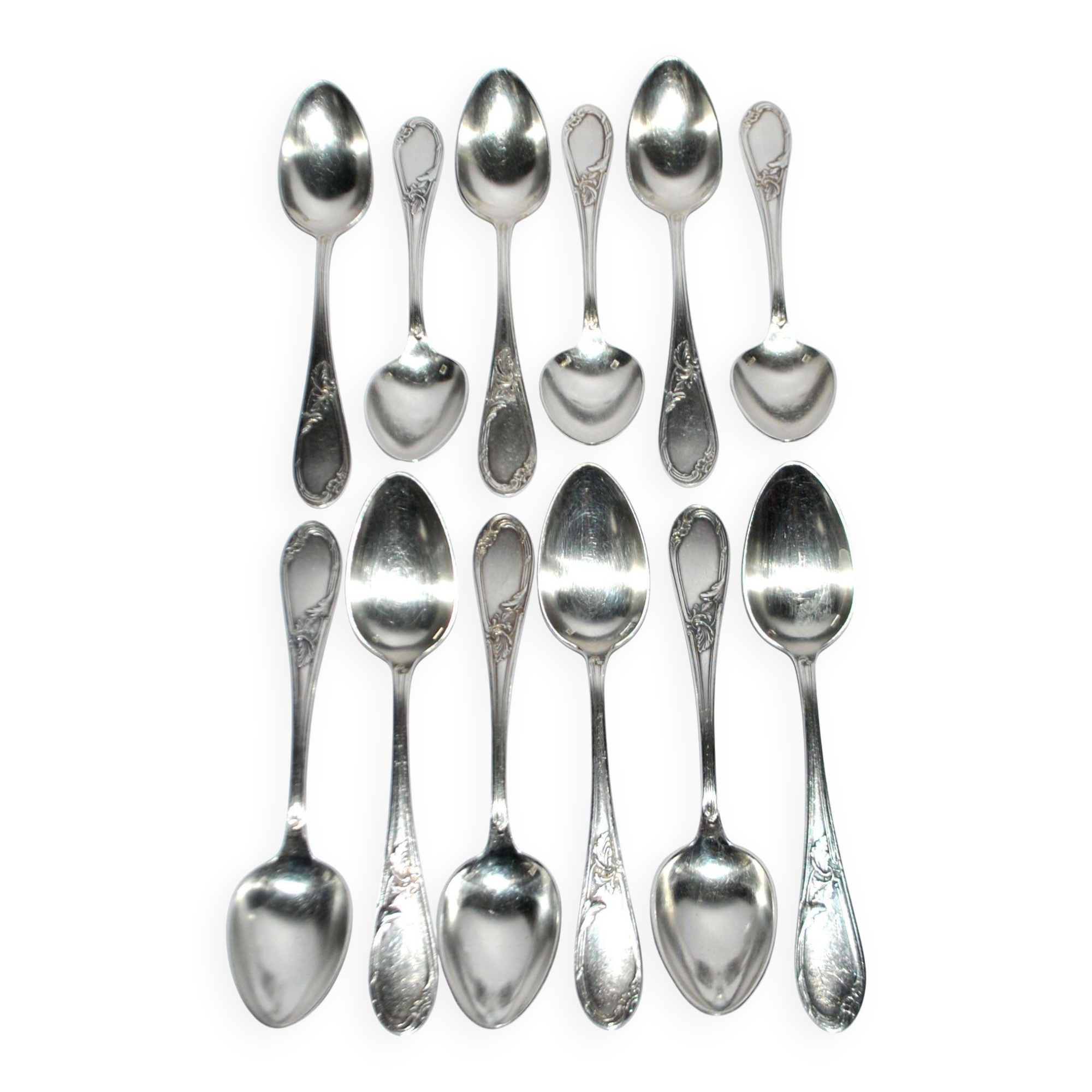 Lot of 12 silver-plated dessert spoons apollo rocaille model.