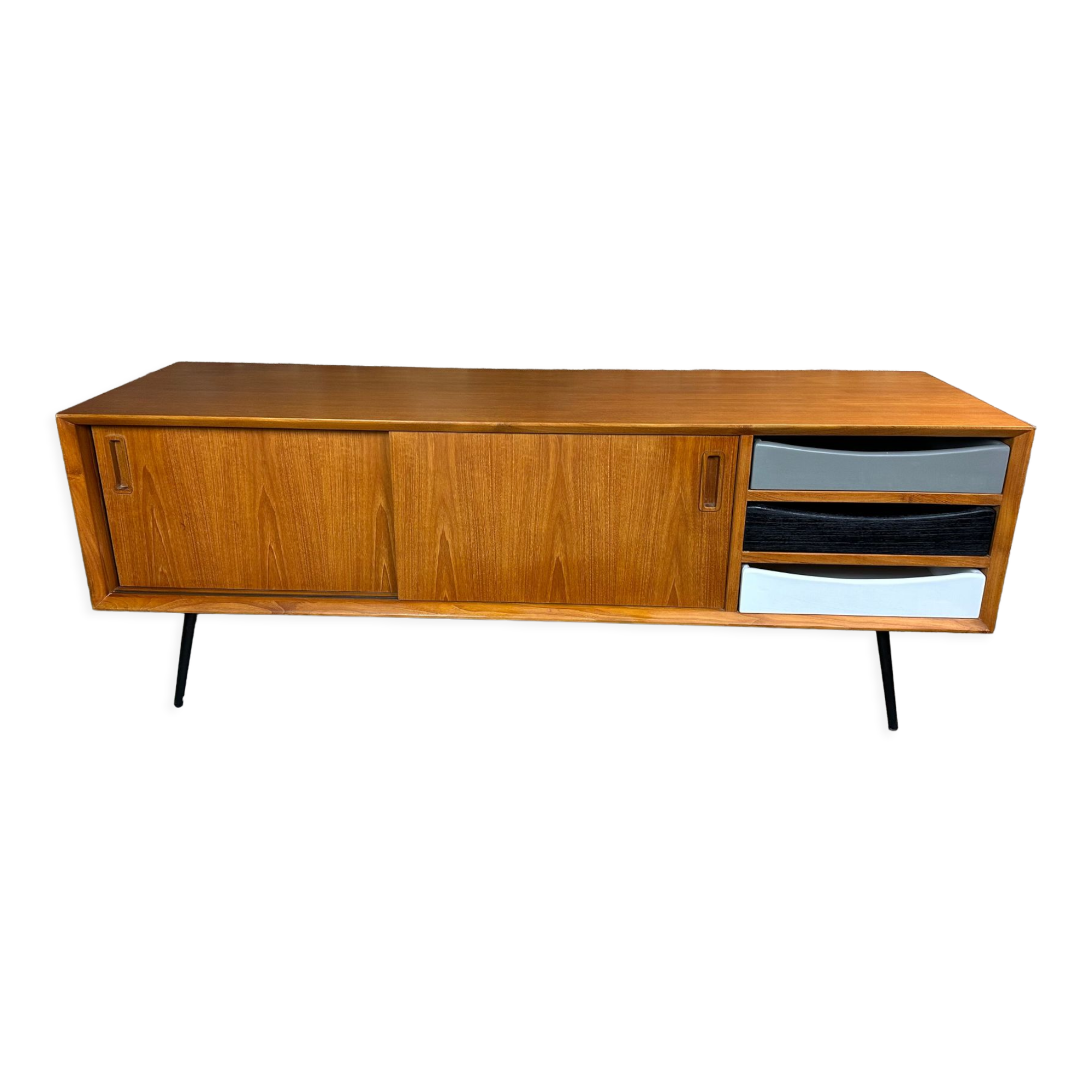 Scandinavian style enfilade in solid teak and pencil feet