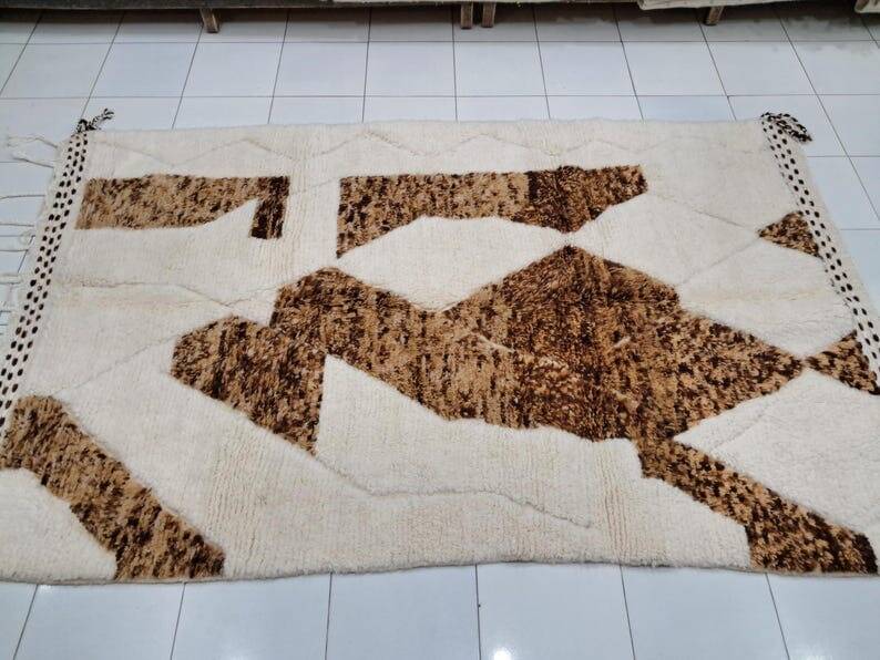 Handmade traditional artisan rug size 1.5/2.5 m