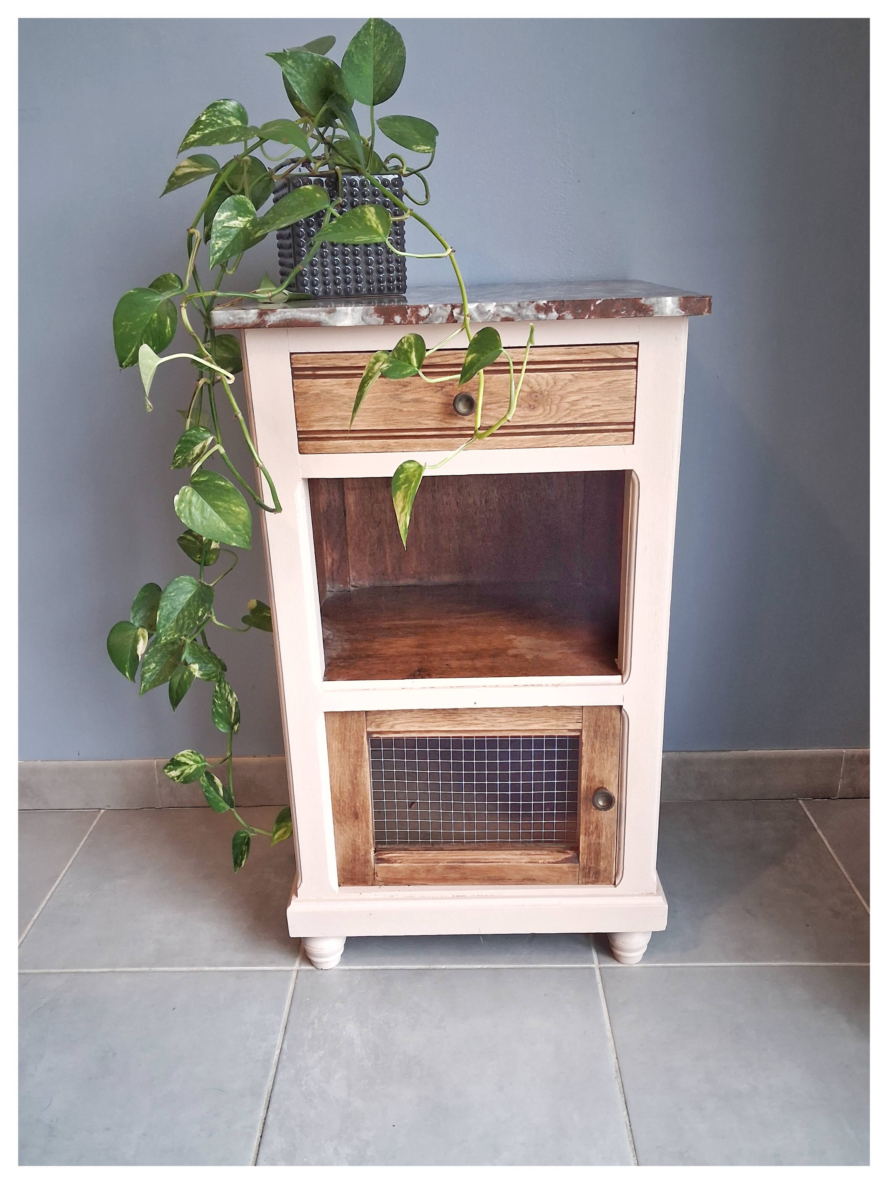 Meuble de rangement, chevet ancien