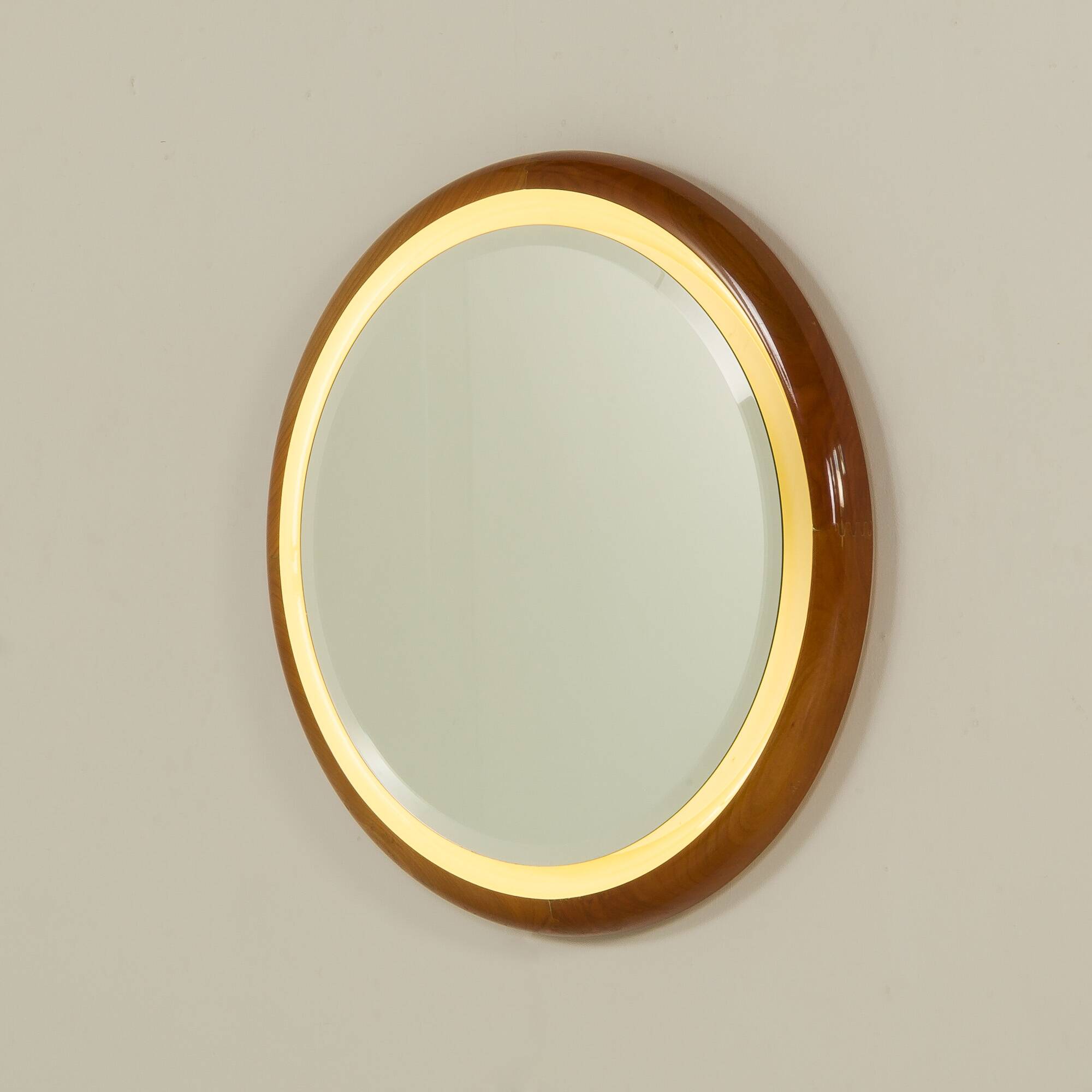 Miroir XL rétroéclairé italien en bois de cerisier massif, années 1970