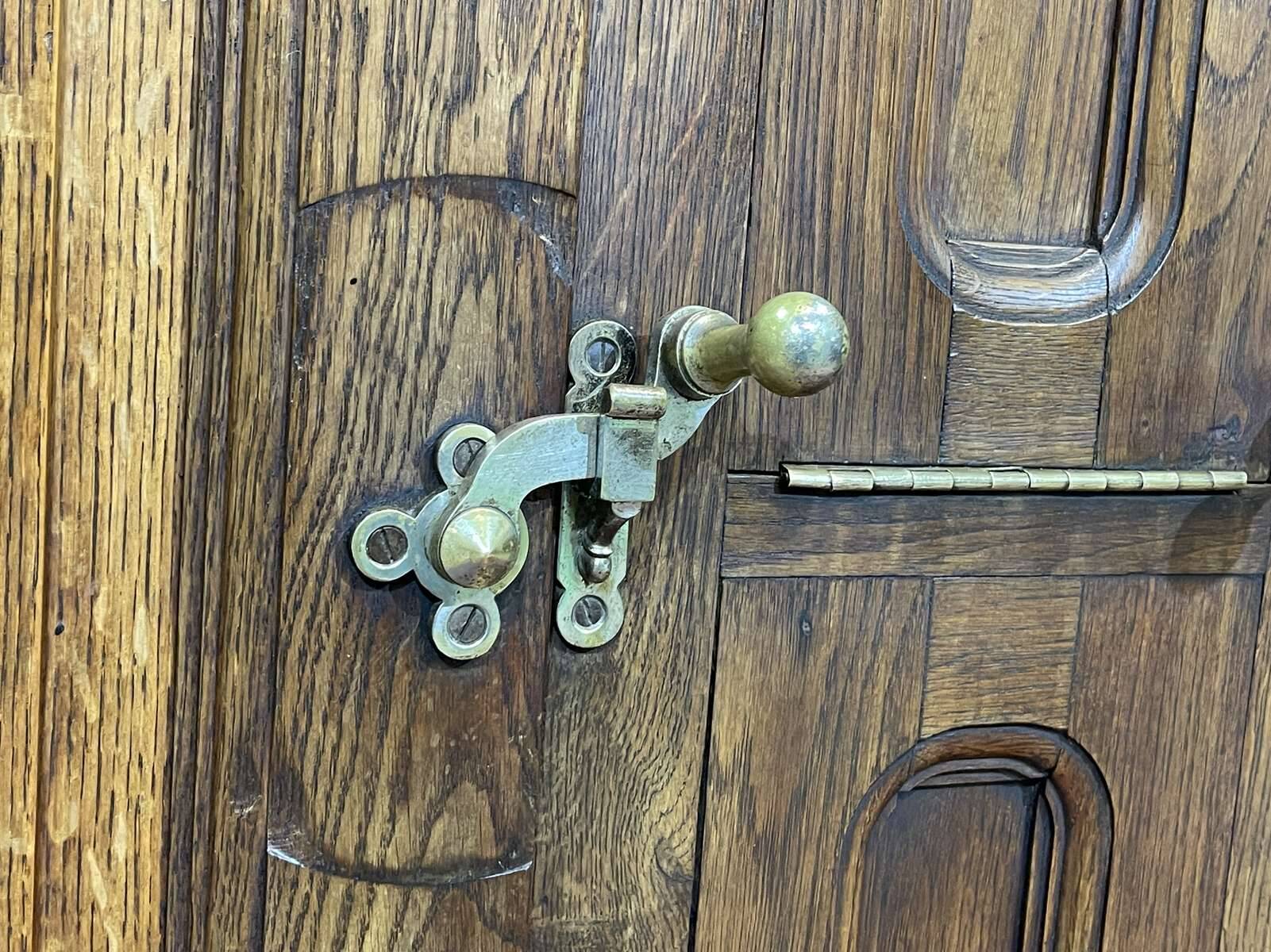 Glacière début XXème en chêne et dessus marbre