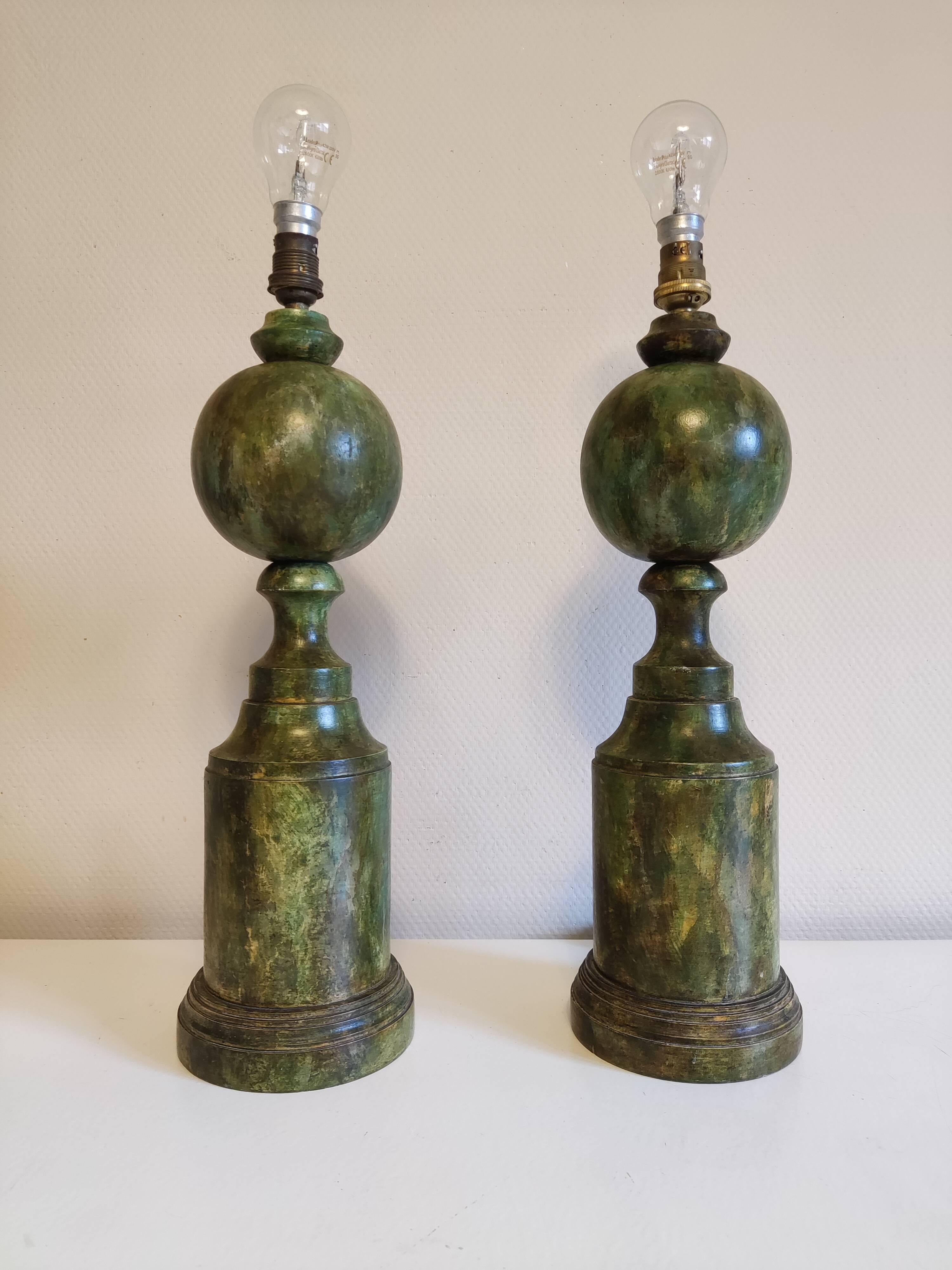 Pieds de lampes en bois tourné