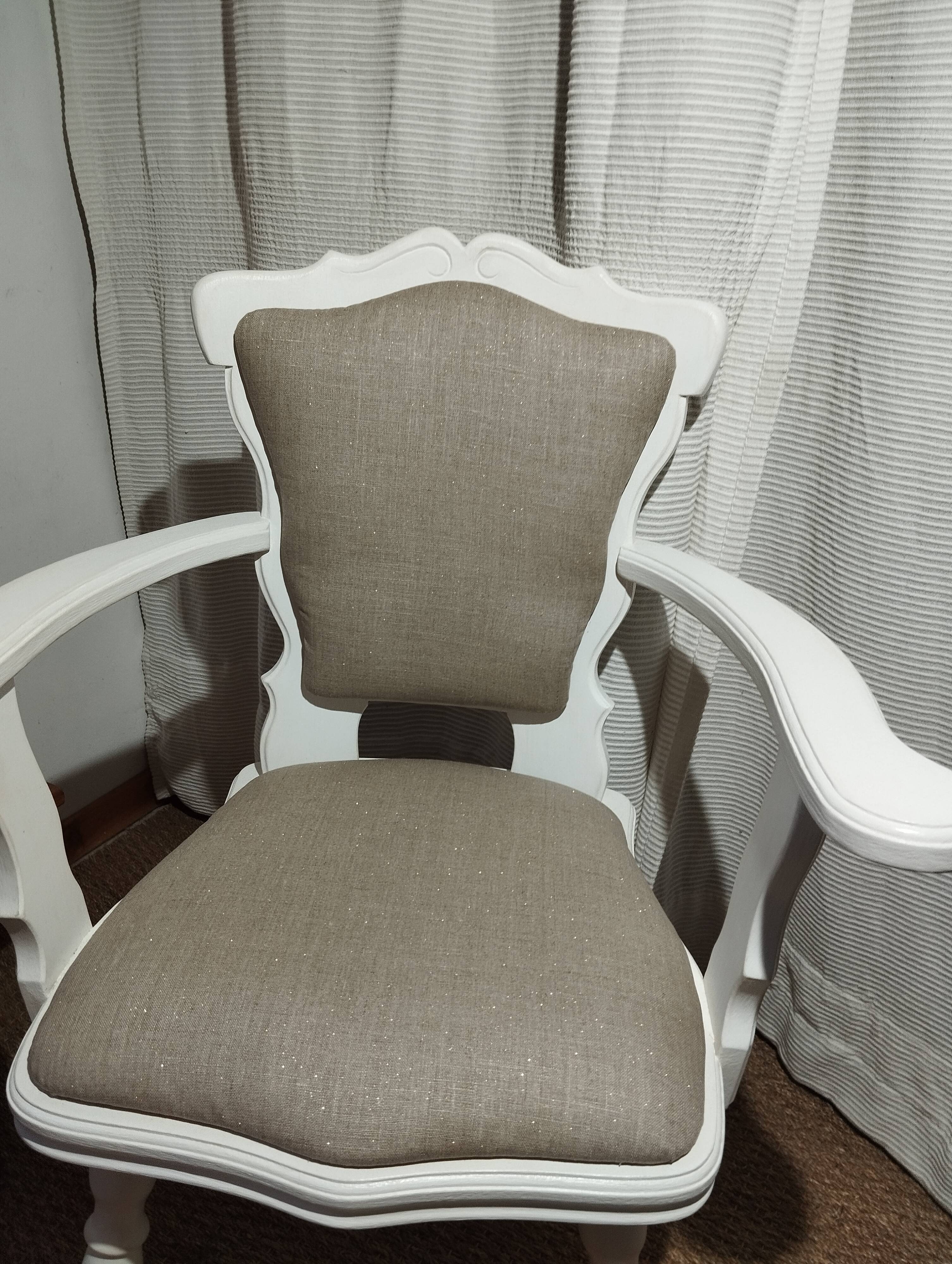 Fauteuil romantique rénové – Chêne massif, blanc satiné & lin naturel