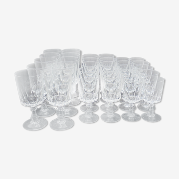 Set of 30 crystal-footed glasses