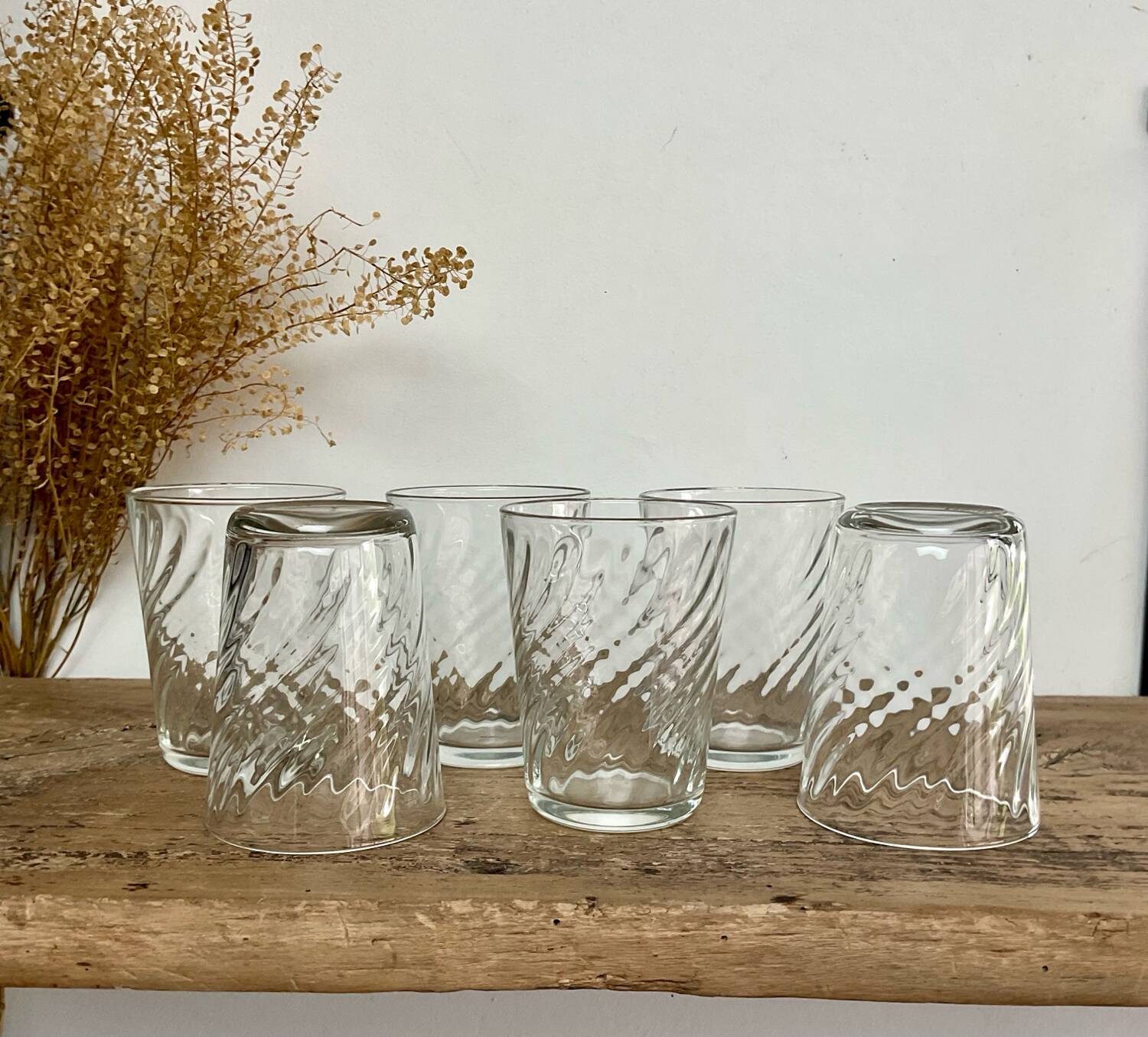 6 Arcoroc twisted glasses