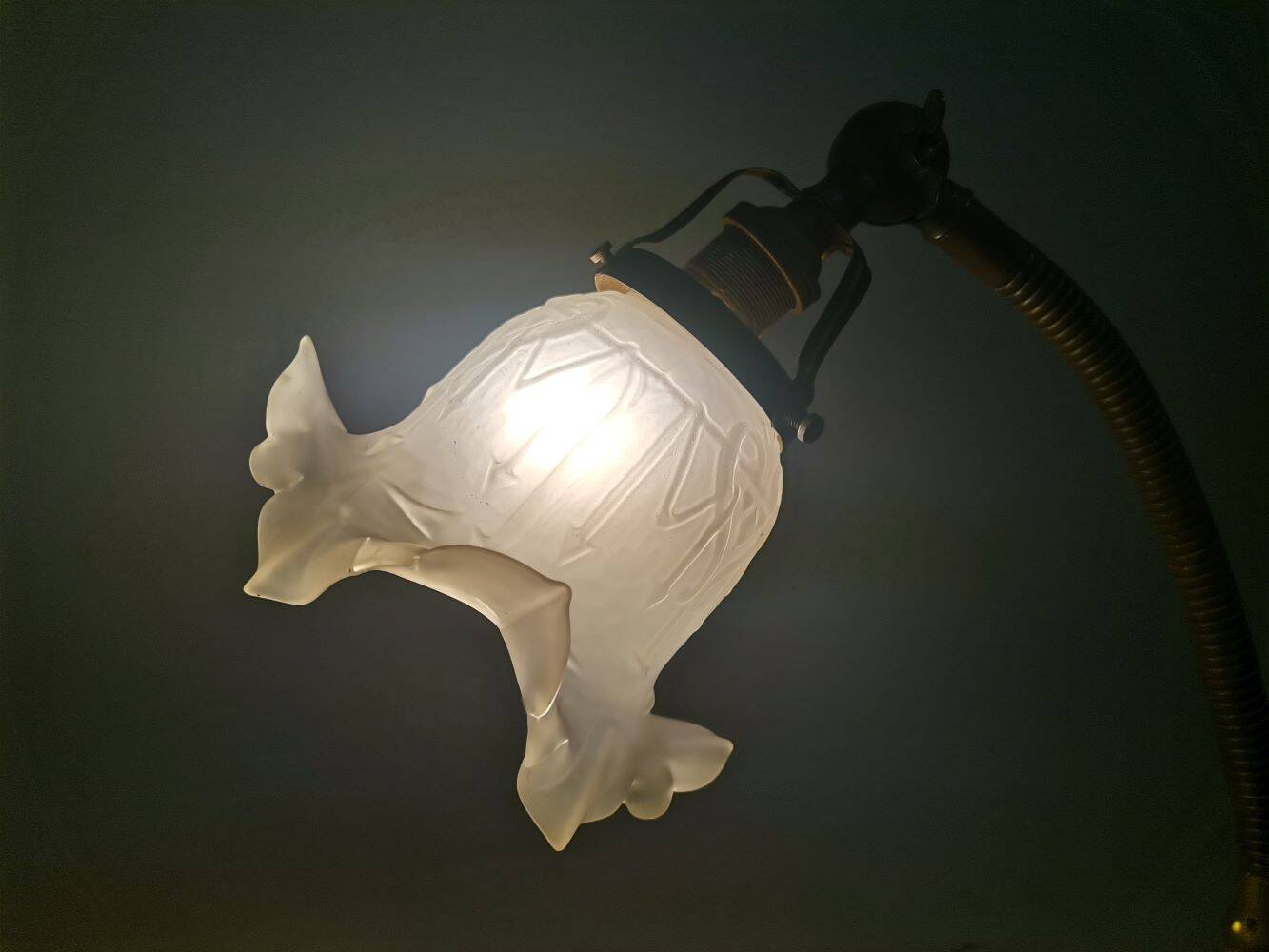 Art deco 1930s general electric brass goose neck table lamp