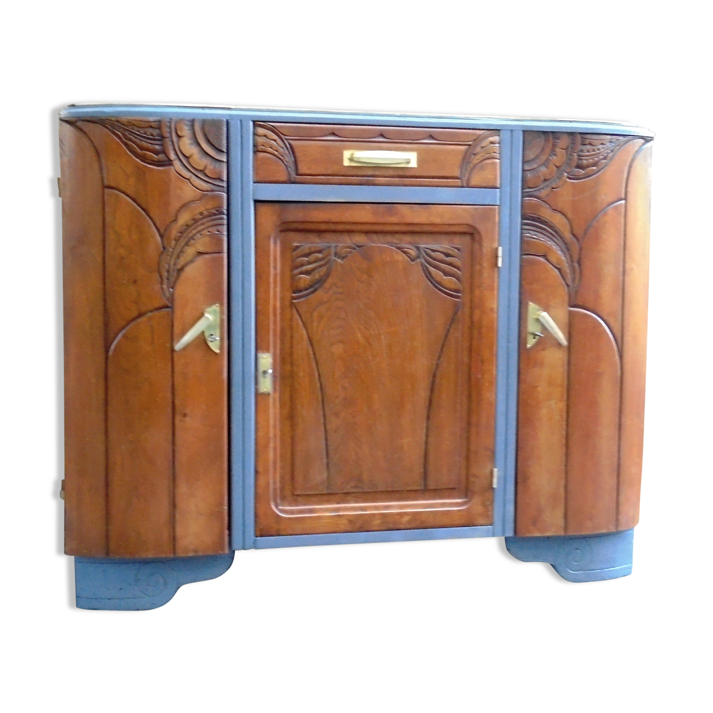 Buffet low circa 1940