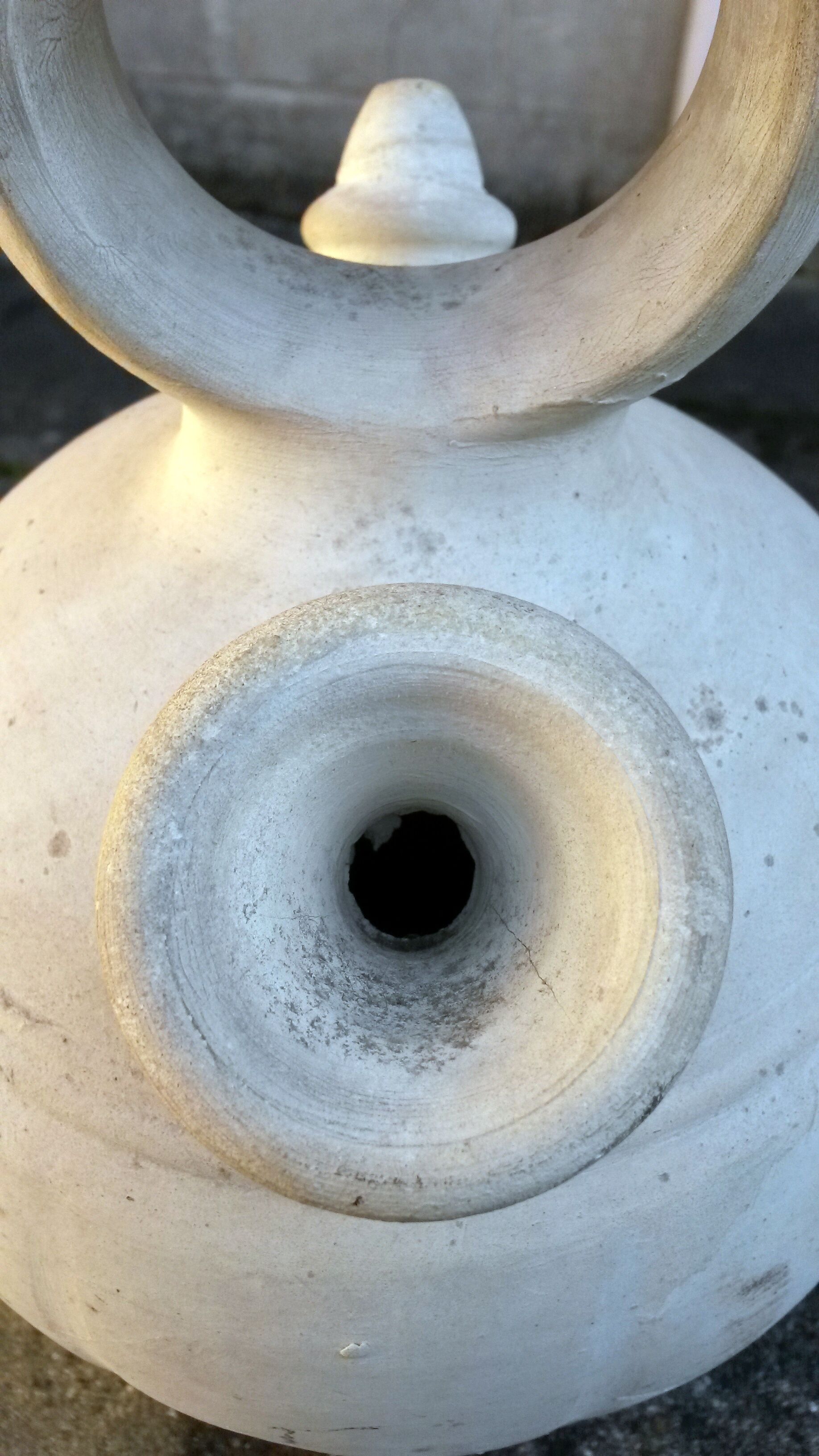 Summer white terracotta gargoulette