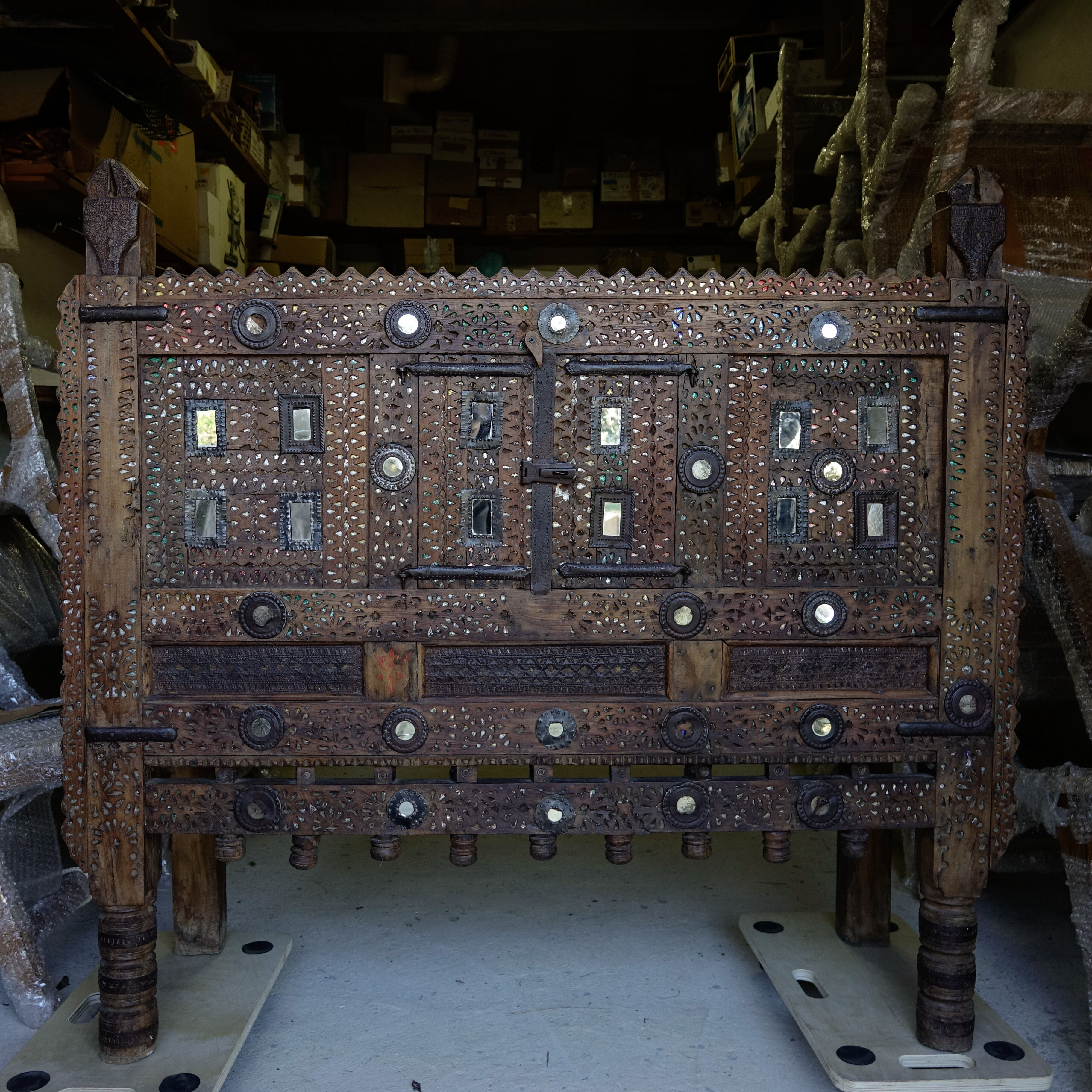 Ancien meuble indien Damchiya