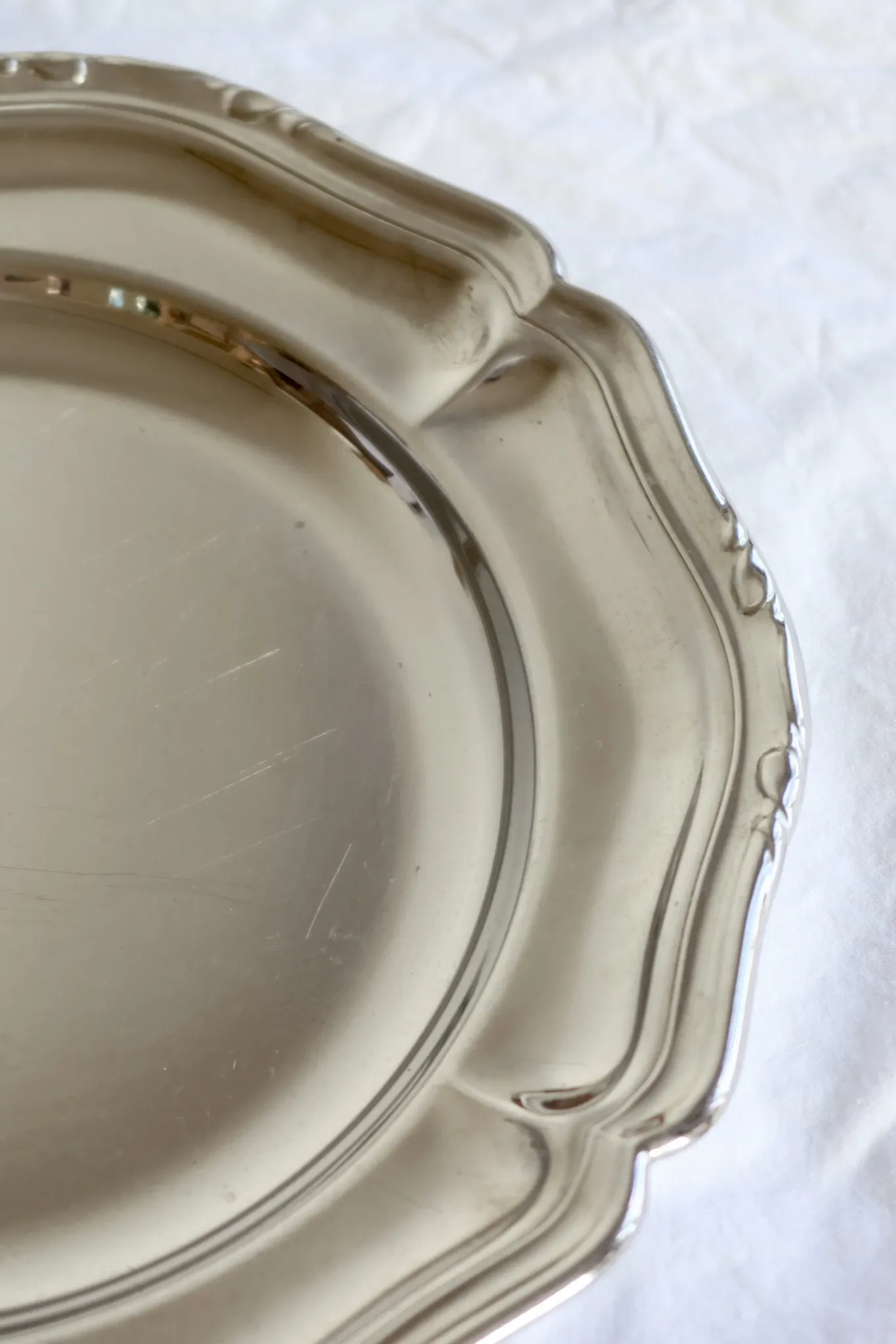 Coupelle ronde vintage en métal brillant