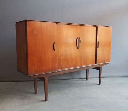 Buffet en teck des années 1930-60
