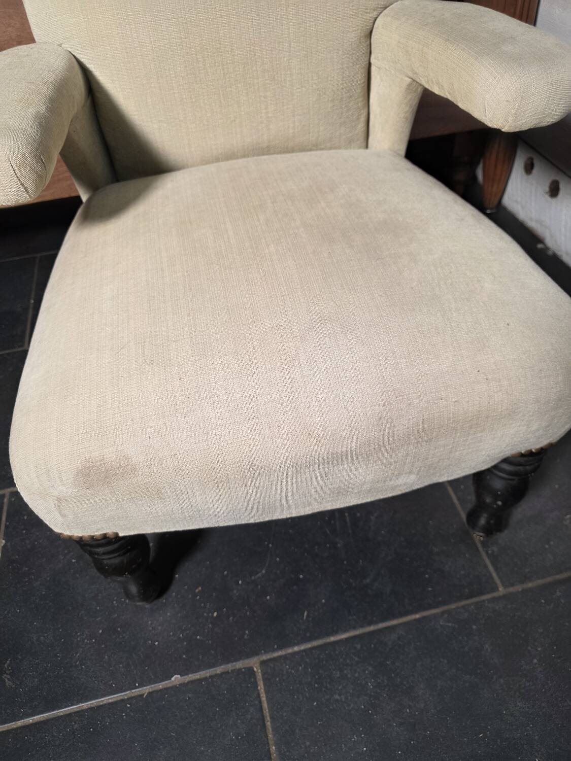 Napoleon III crapaud armchair with a reclined backrest