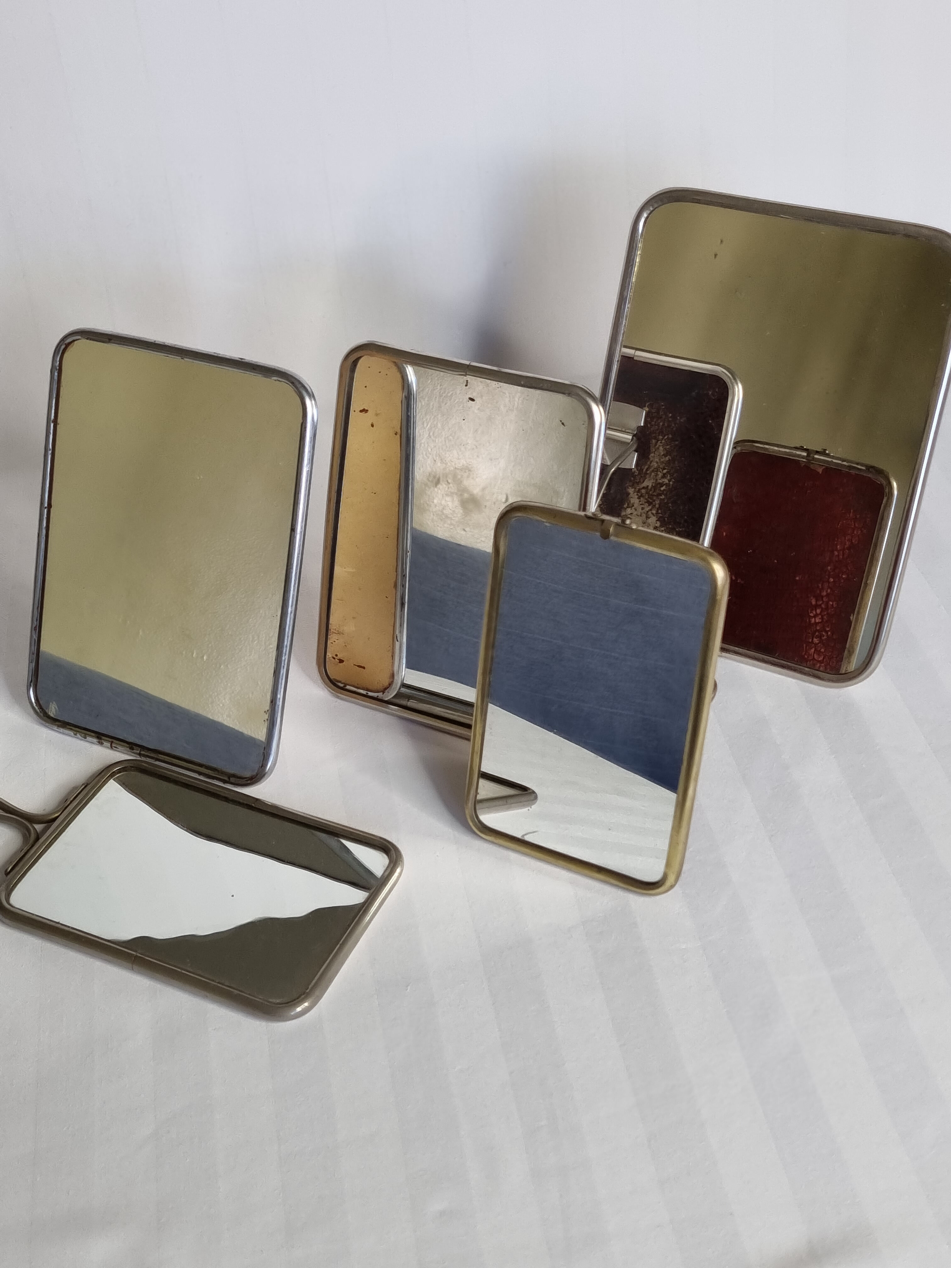 Set of five barber mirrors to install or hang