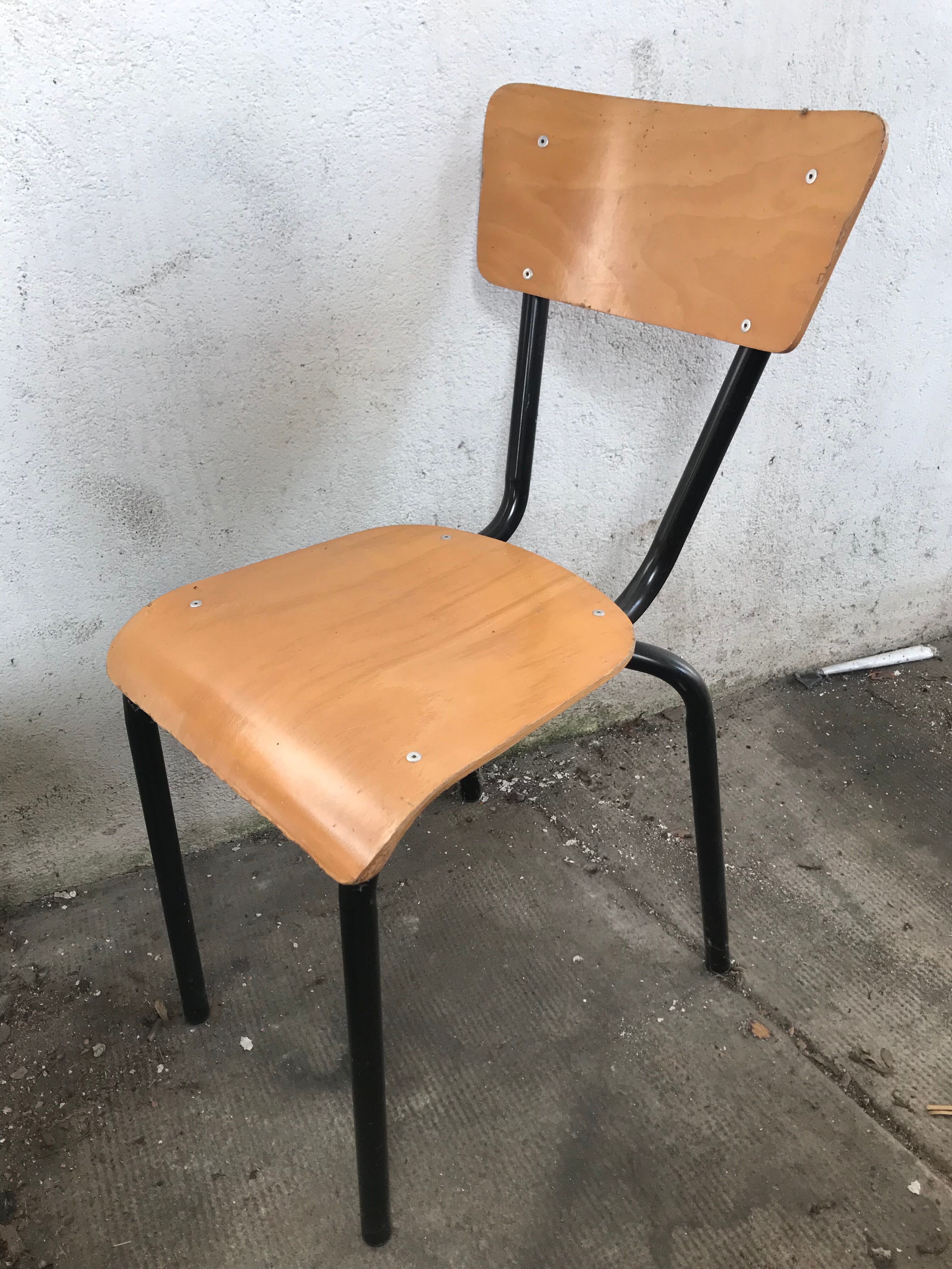 Set of 12 mullca 511 chairs