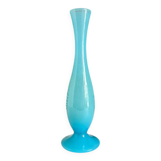 Vase, soliflore en opaline bleu ciel