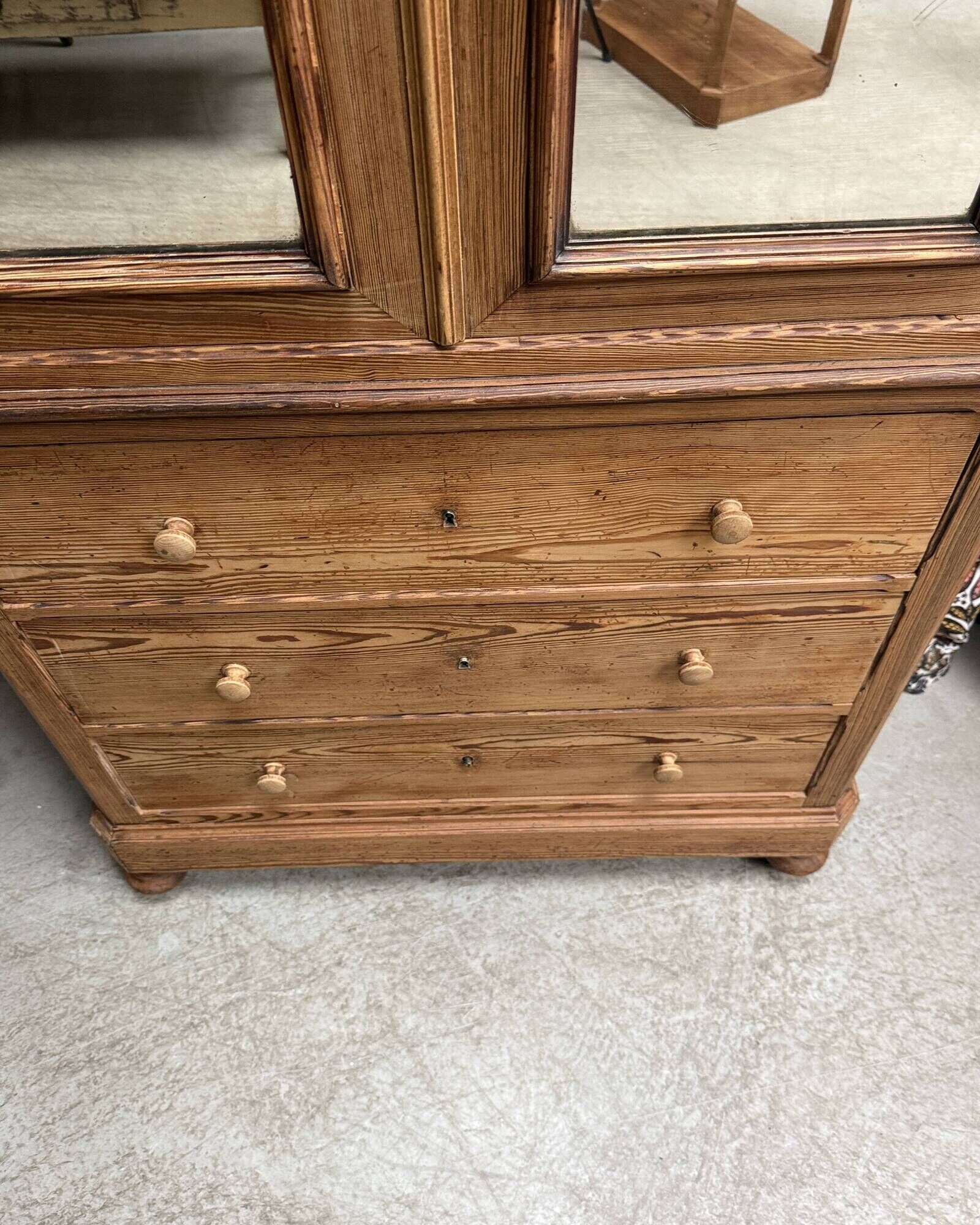 Louis Philippe wardrobe in solid pine (renovated)