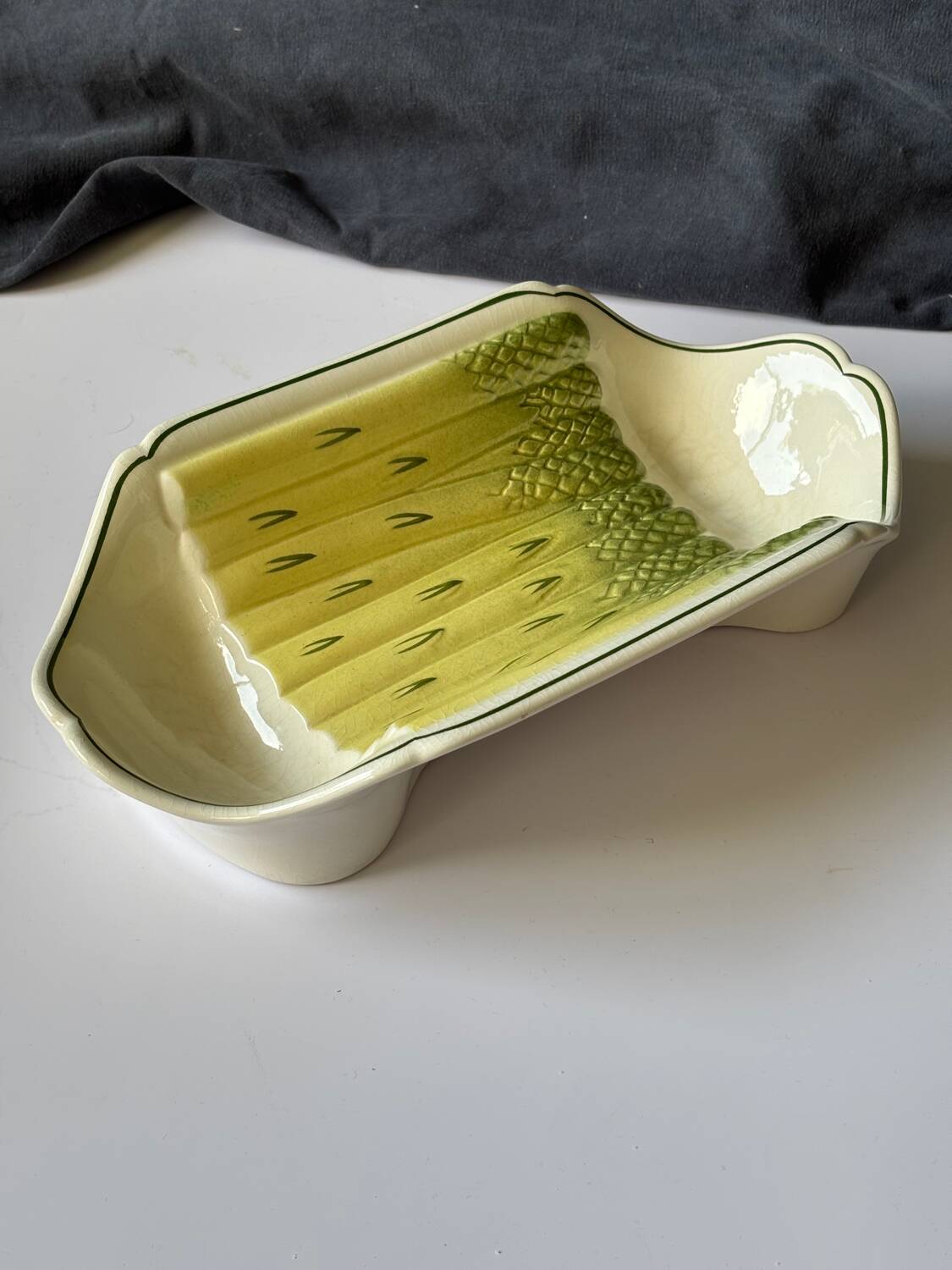 Salins Auxonne model asparagus dish