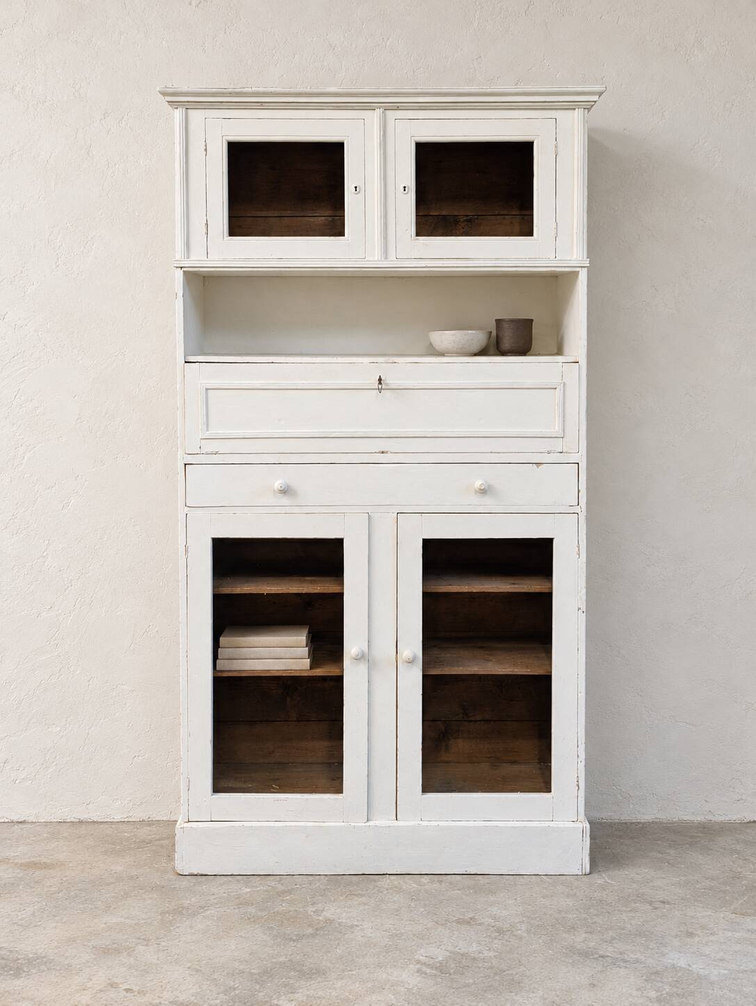 Antique kitchen cupboard / bookshelf, off-white patina